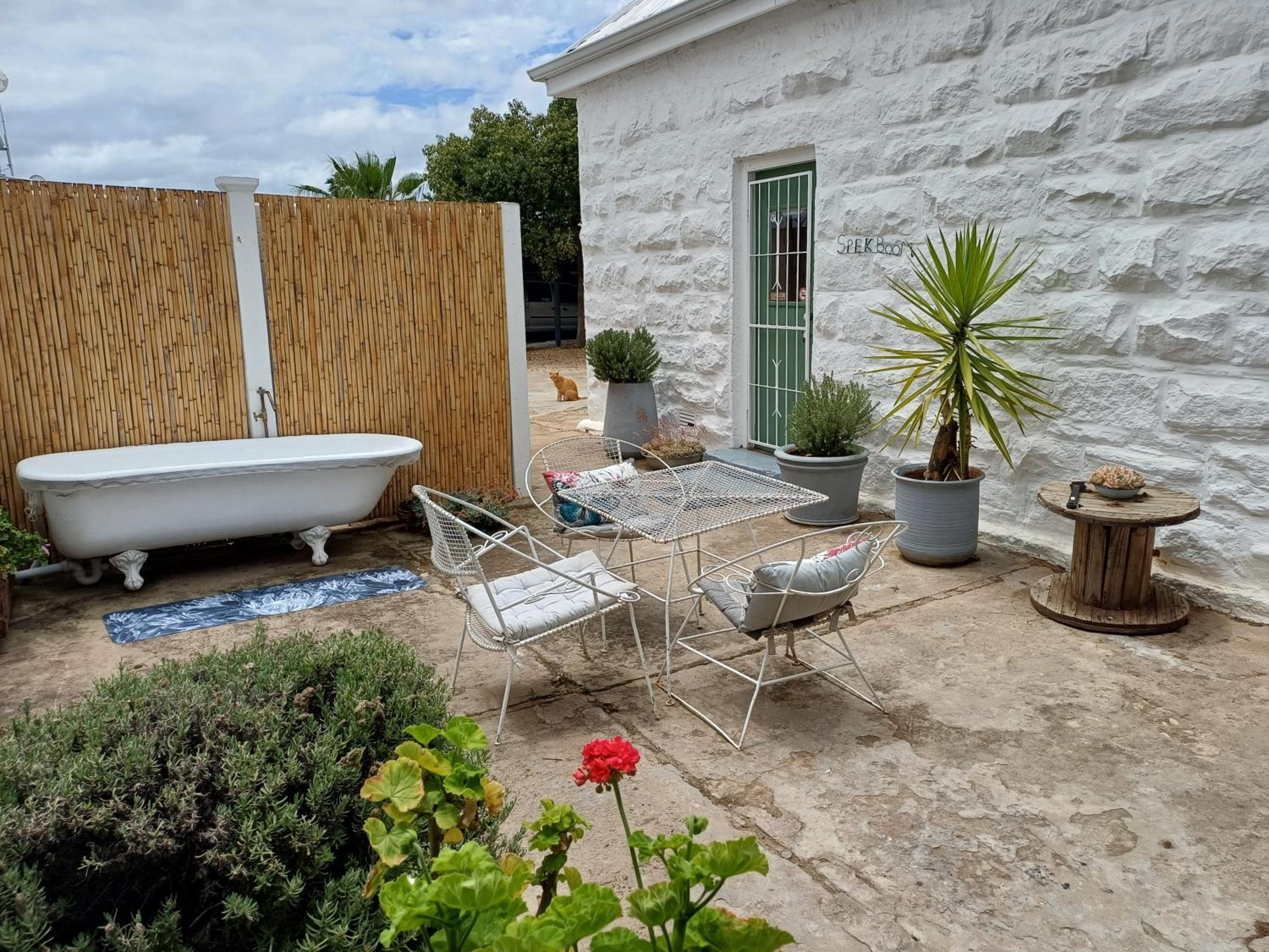 Double Room with Patio - Photo 14