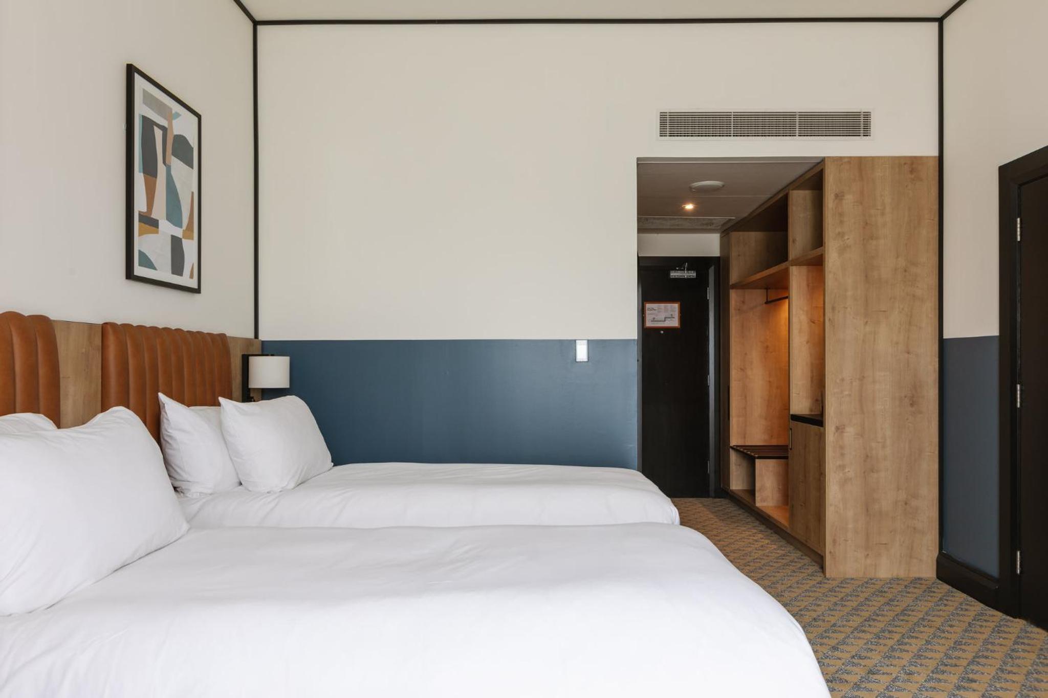 Premium Twin Room - Photo 14