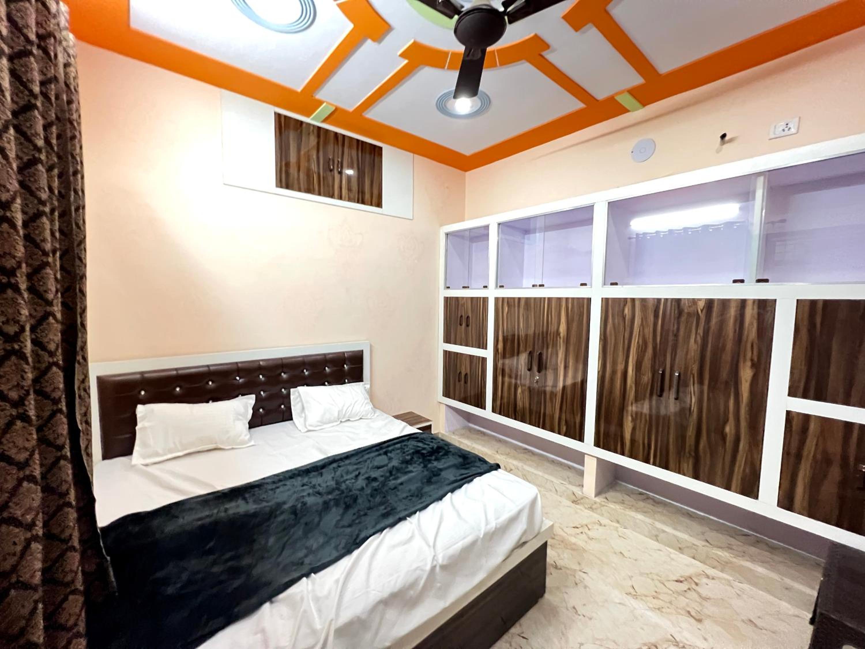 Double Room With Private External Bathroom