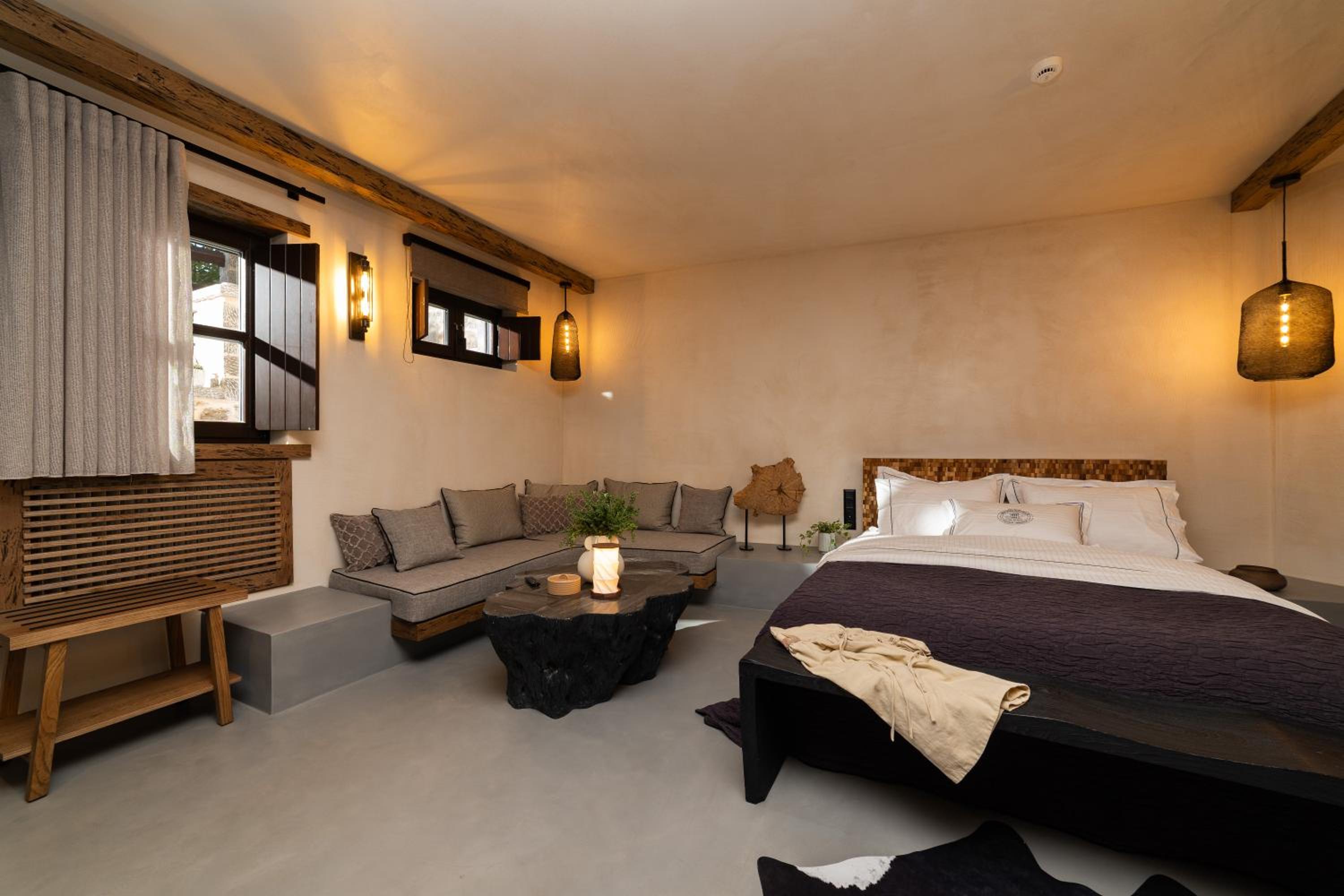 Honeymoon Suite