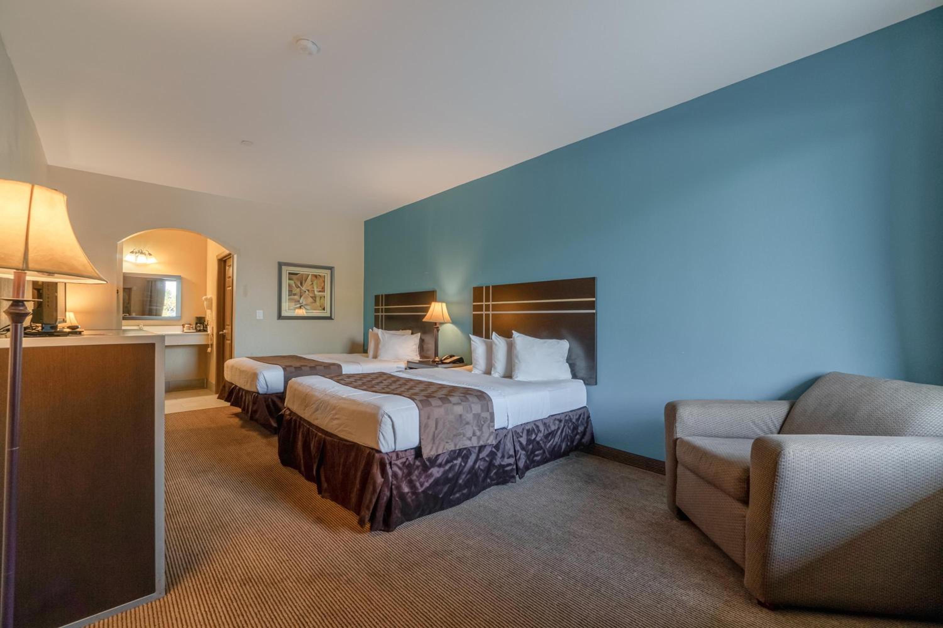 2 Queen Beds Suite Non-Smoking - Photo 4