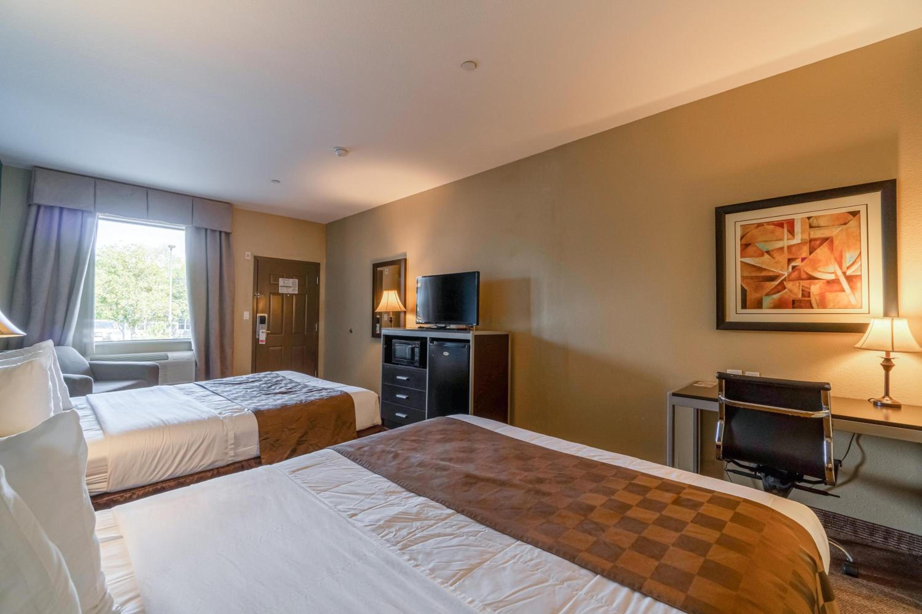 2 Queen Beds Suite Non-Smoking - Photo 6