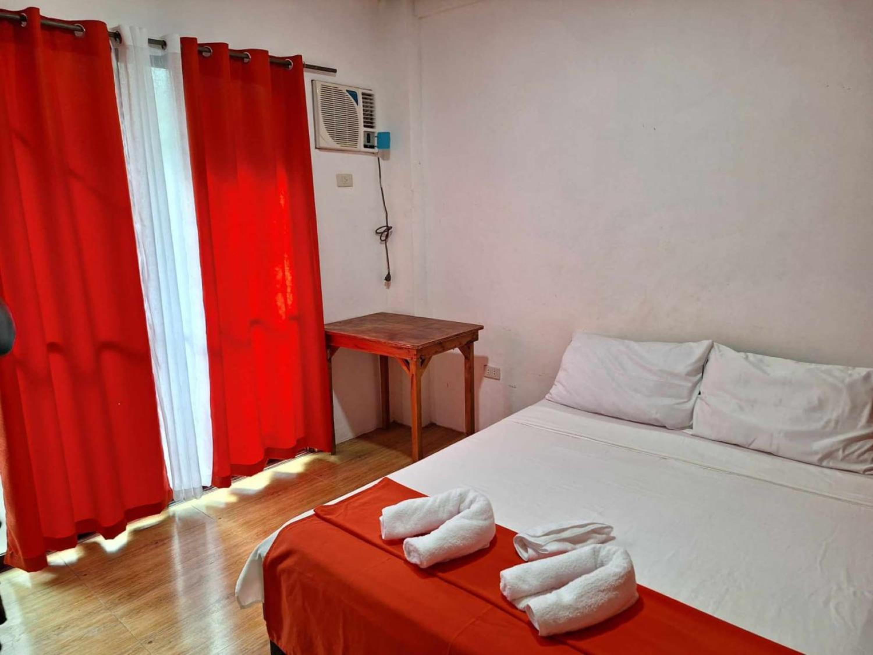 Standard Double Room with Shared Bathroom