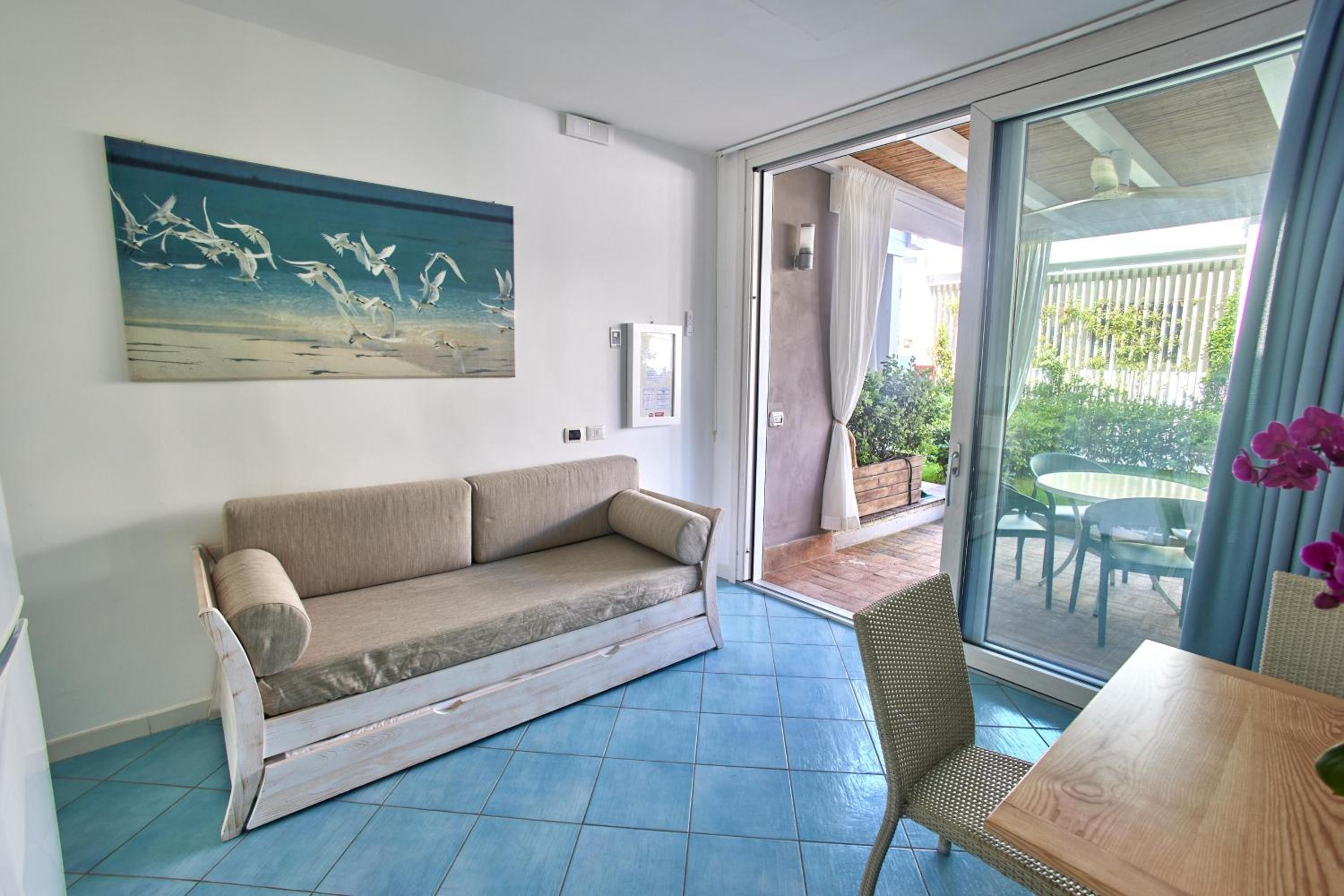 Studio Apartment photo 1