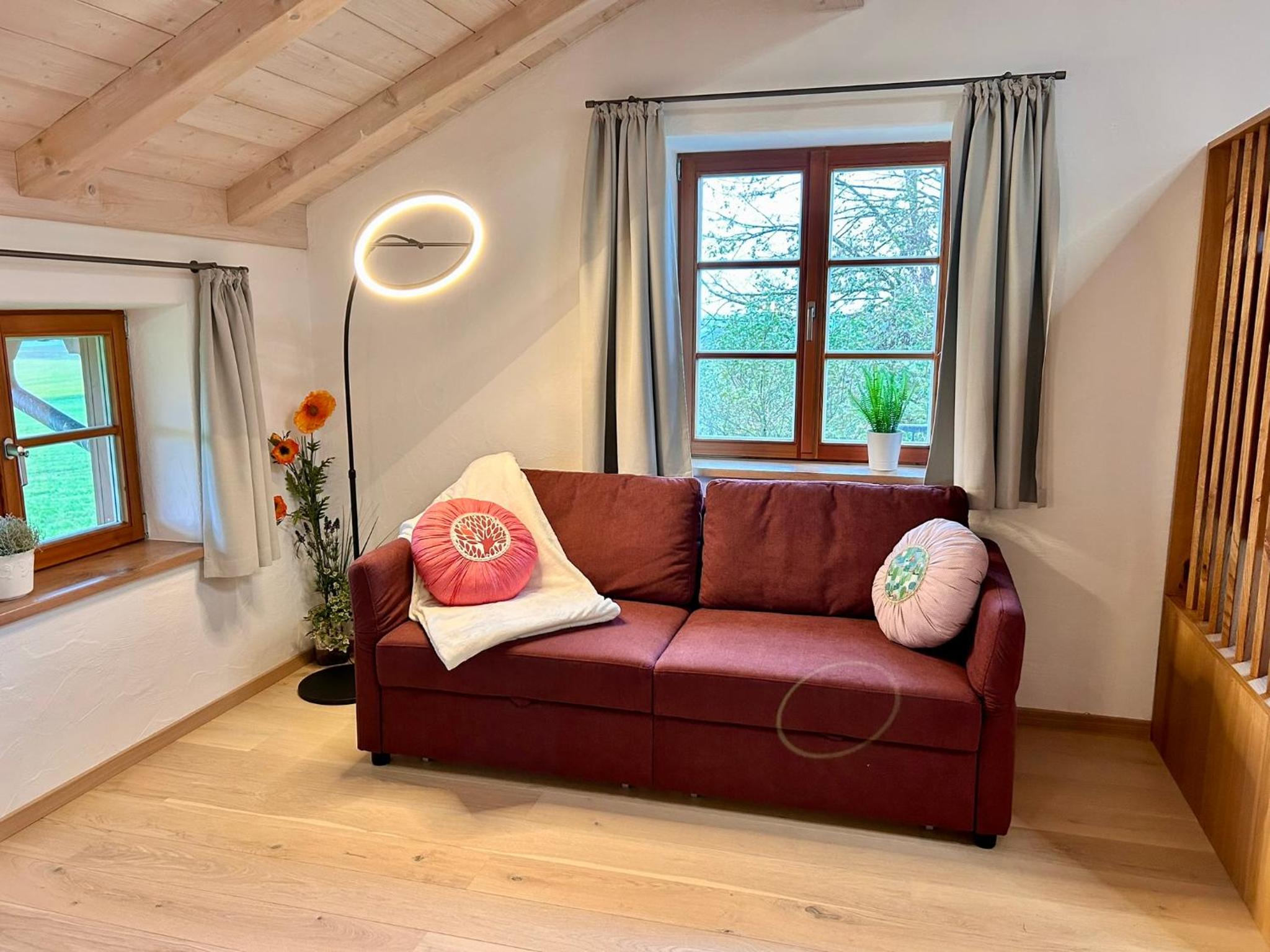 One-Bedroom Apartment with Balcony and Mountain View   photo 1