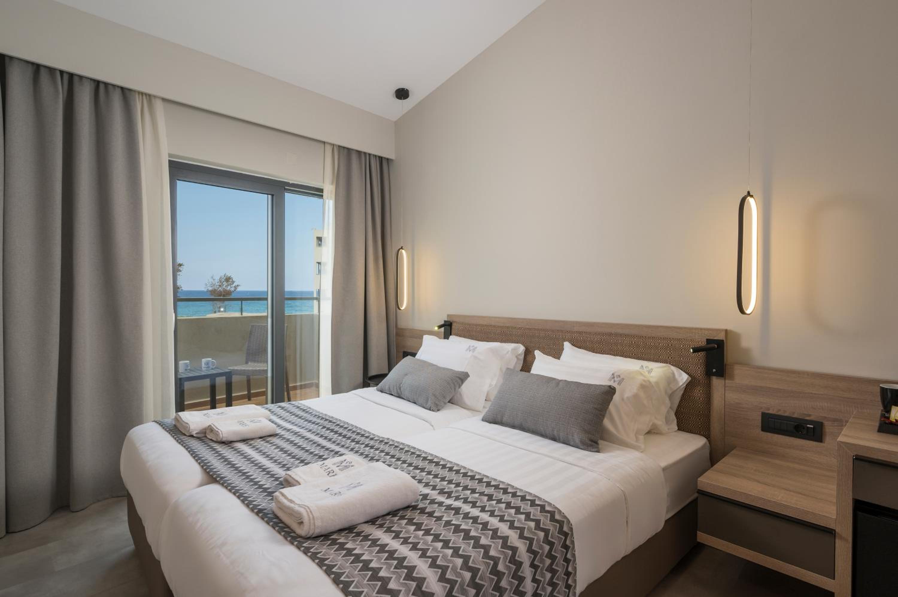 Double Room with Sea View photo 2