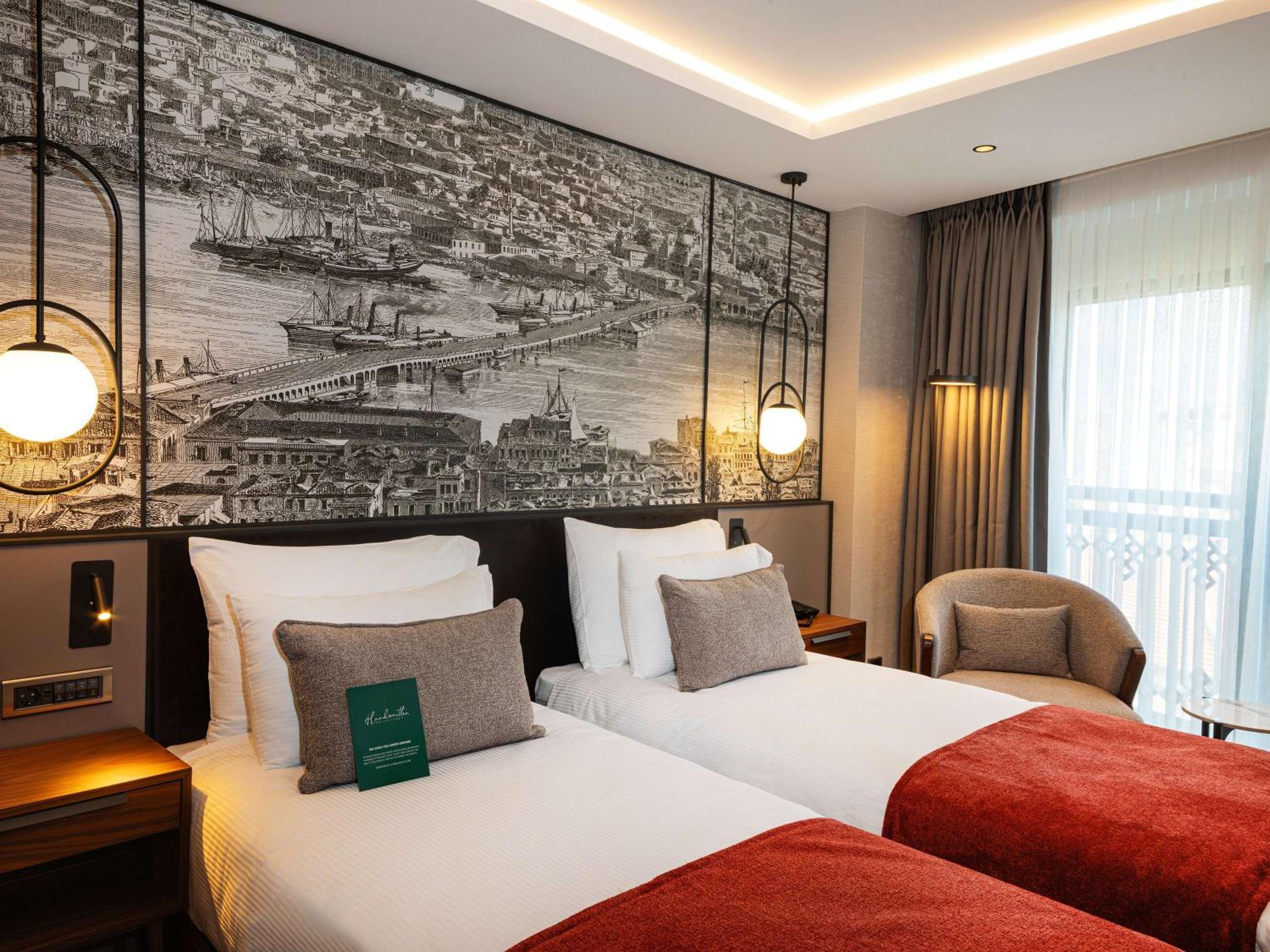 Available room thumbnail 5