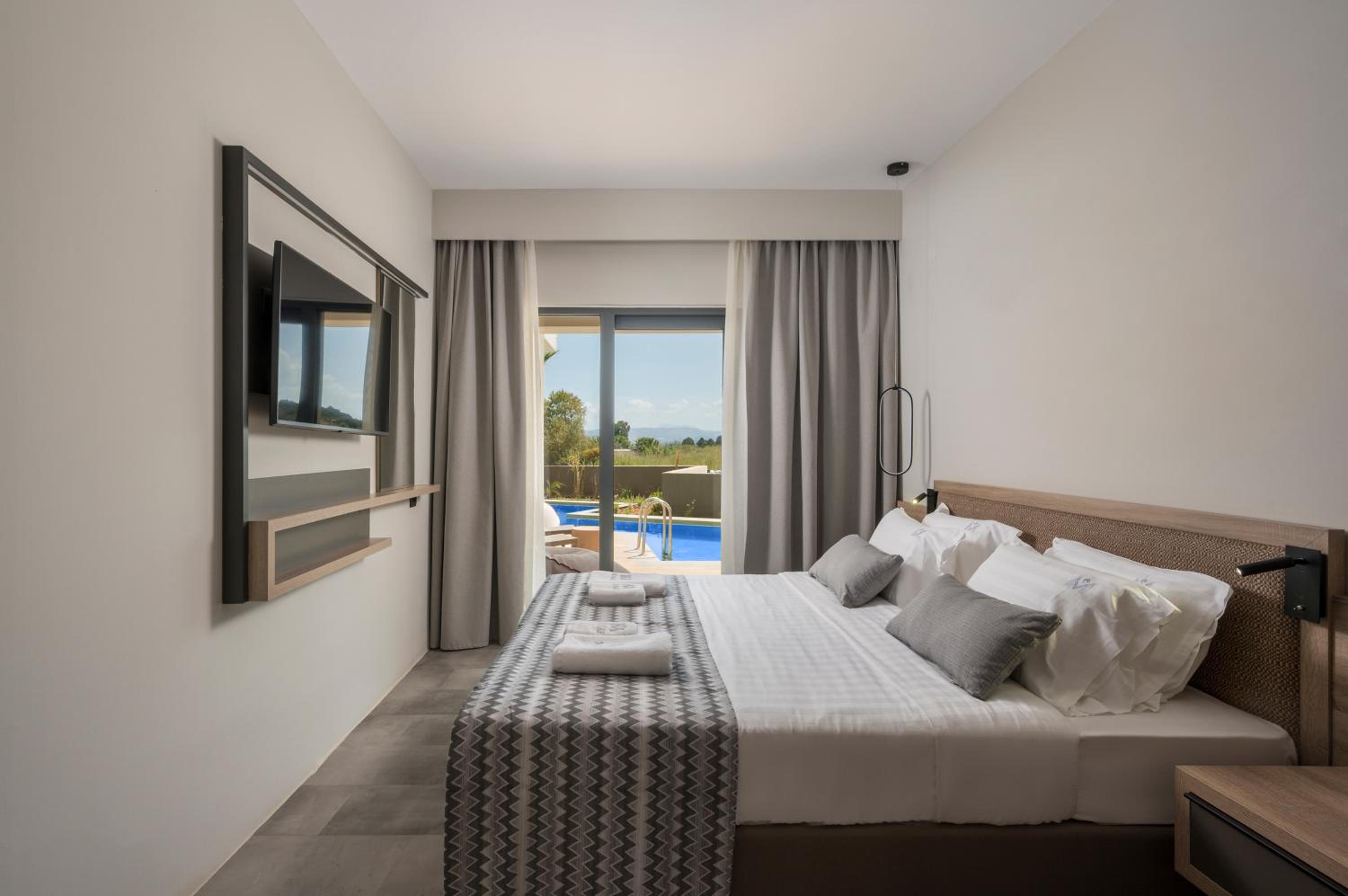 Double Room Swim Up
