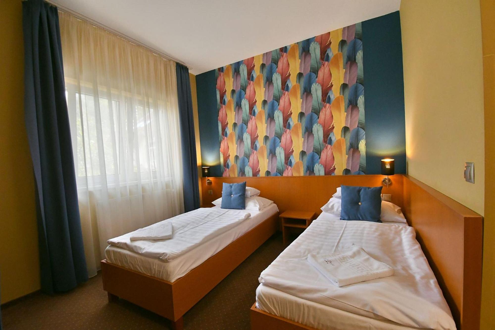 Double or Twin Room - Photo 3