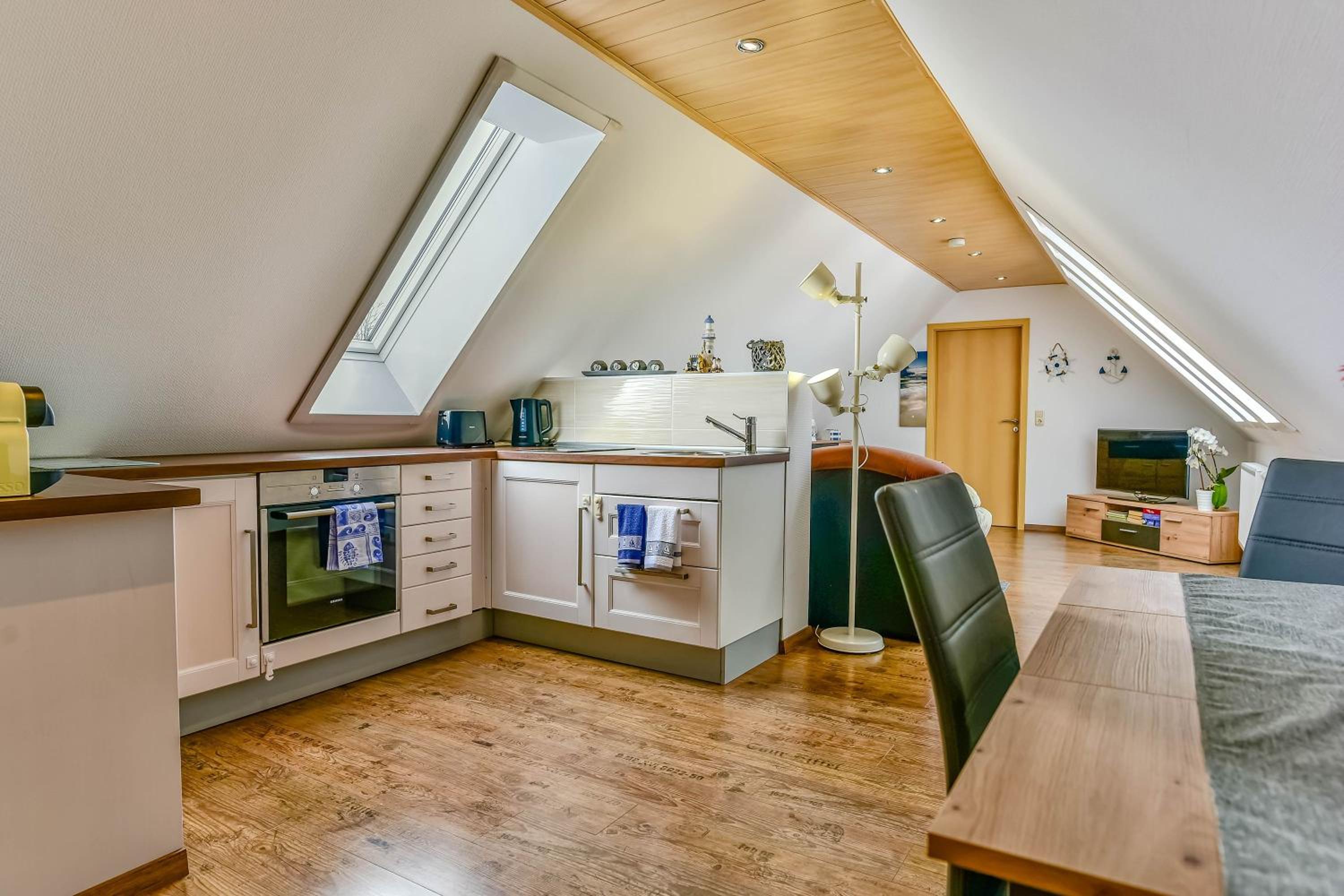 Two-Bedroom Apartment with Lake View photo 2