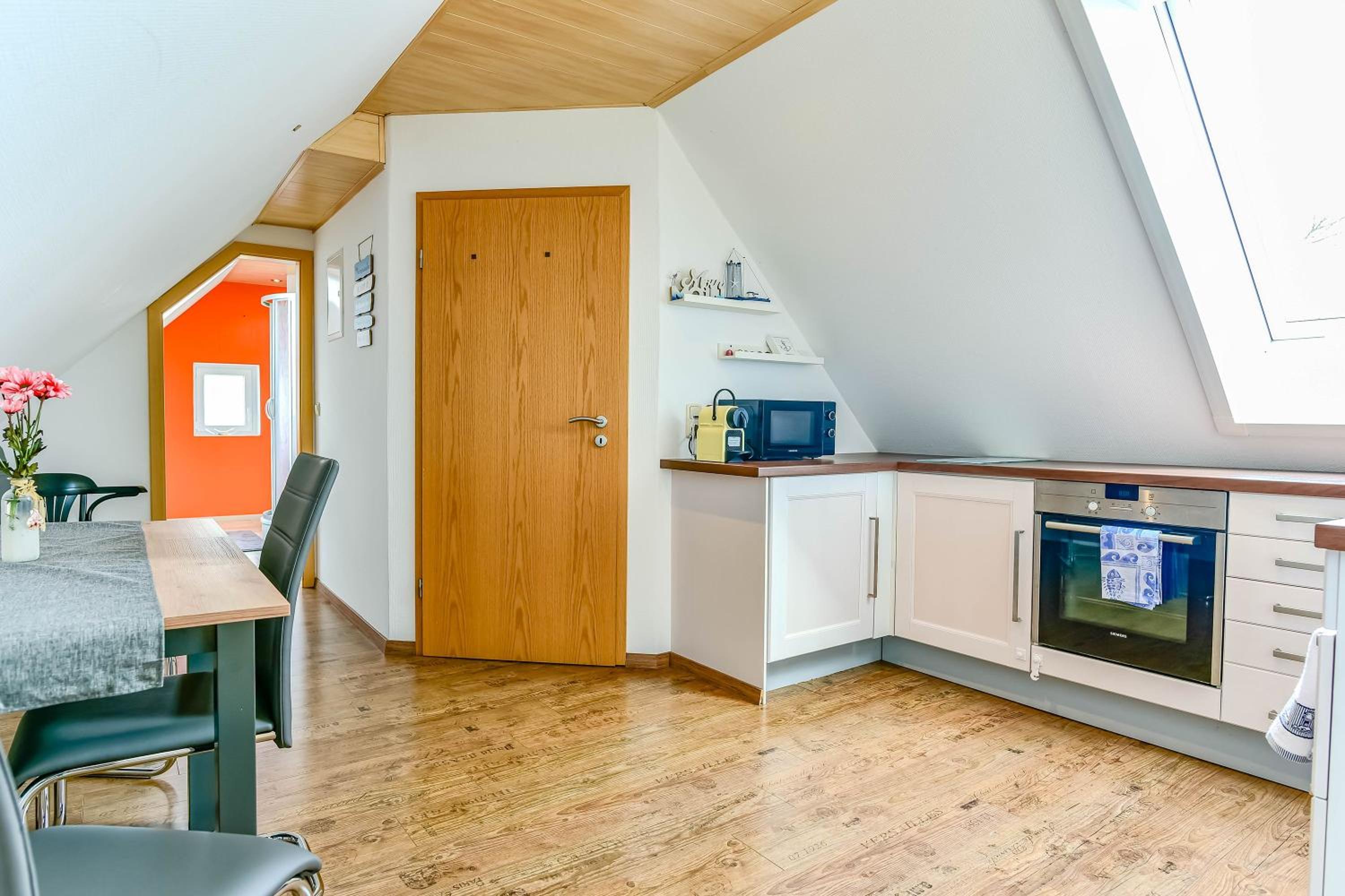 Two-Bedroom Apartment with Lake View photo 3