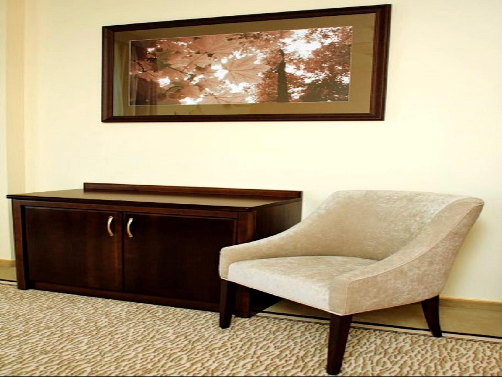 Suite with Lake View - Photo 4