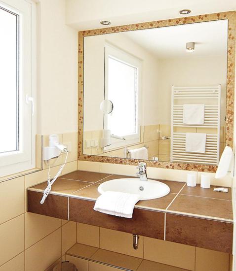 Standard Single Room with Shower