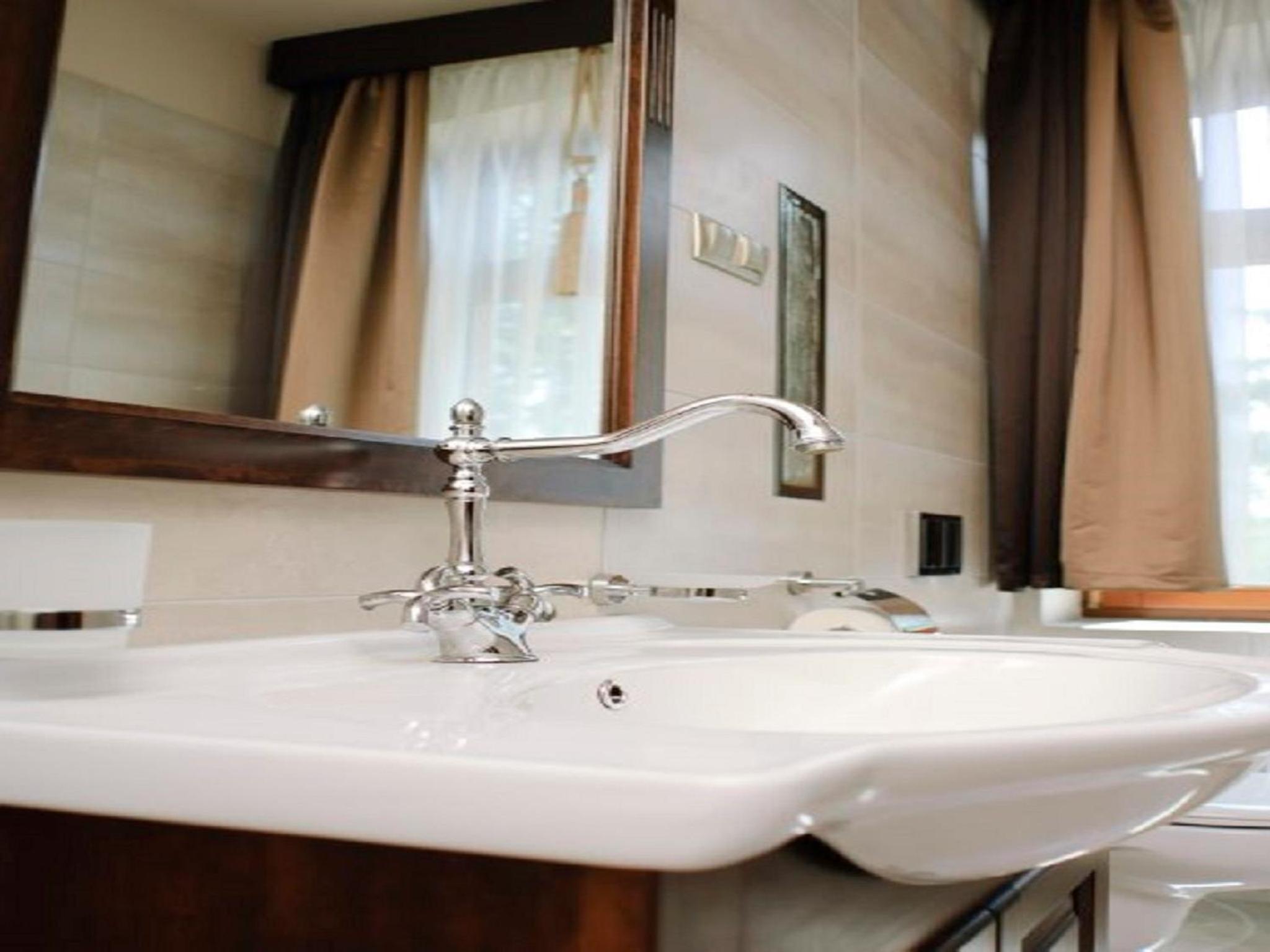 Standard Suite - Photo 2
