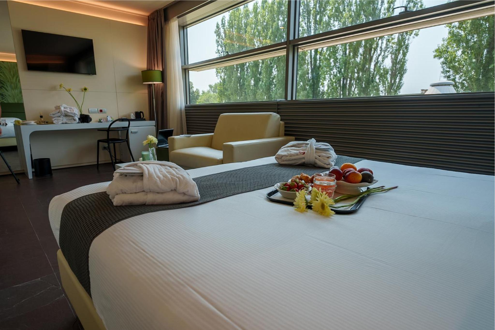 Junior King Suite - Photo 4