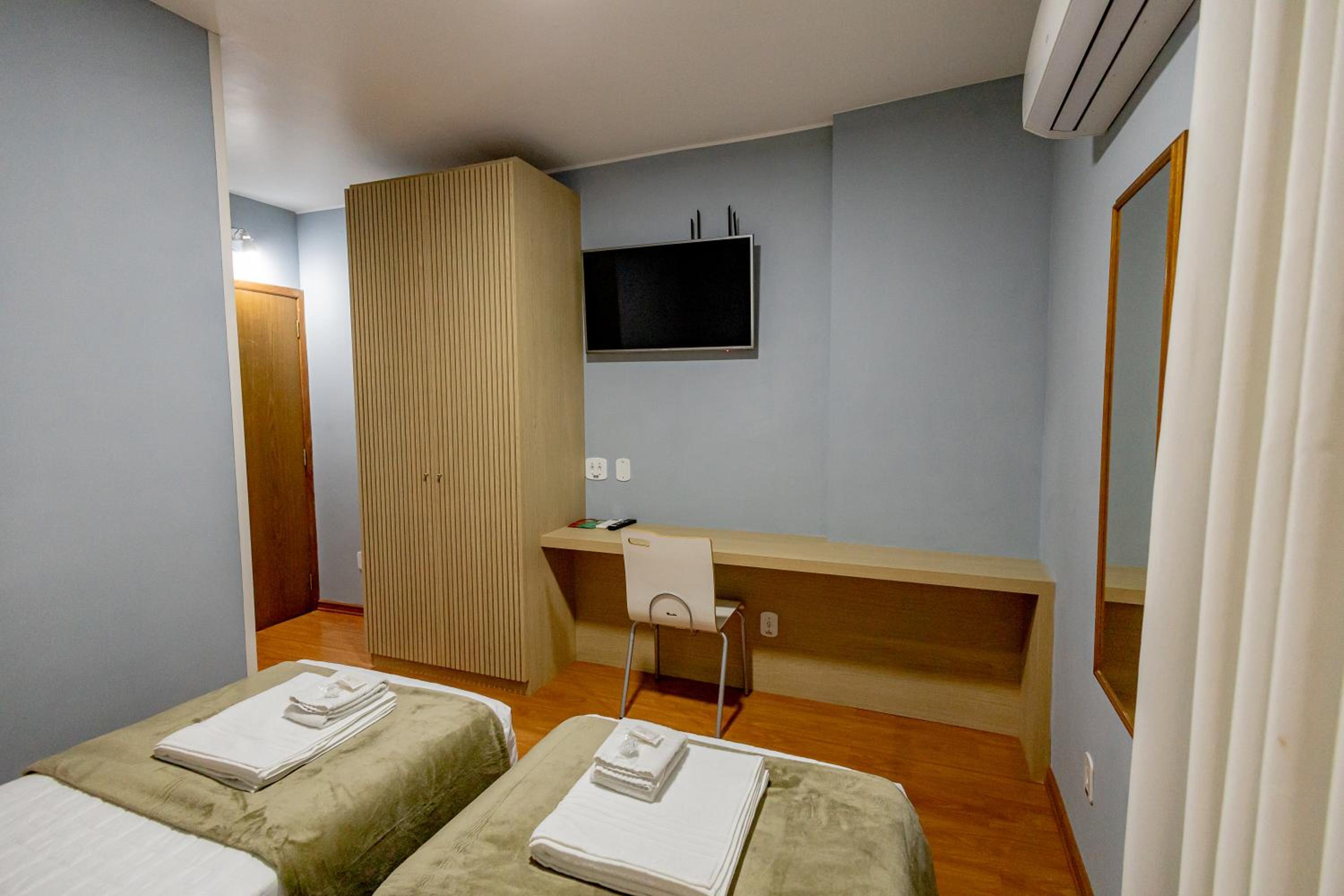 Standard Twin Room photo 3