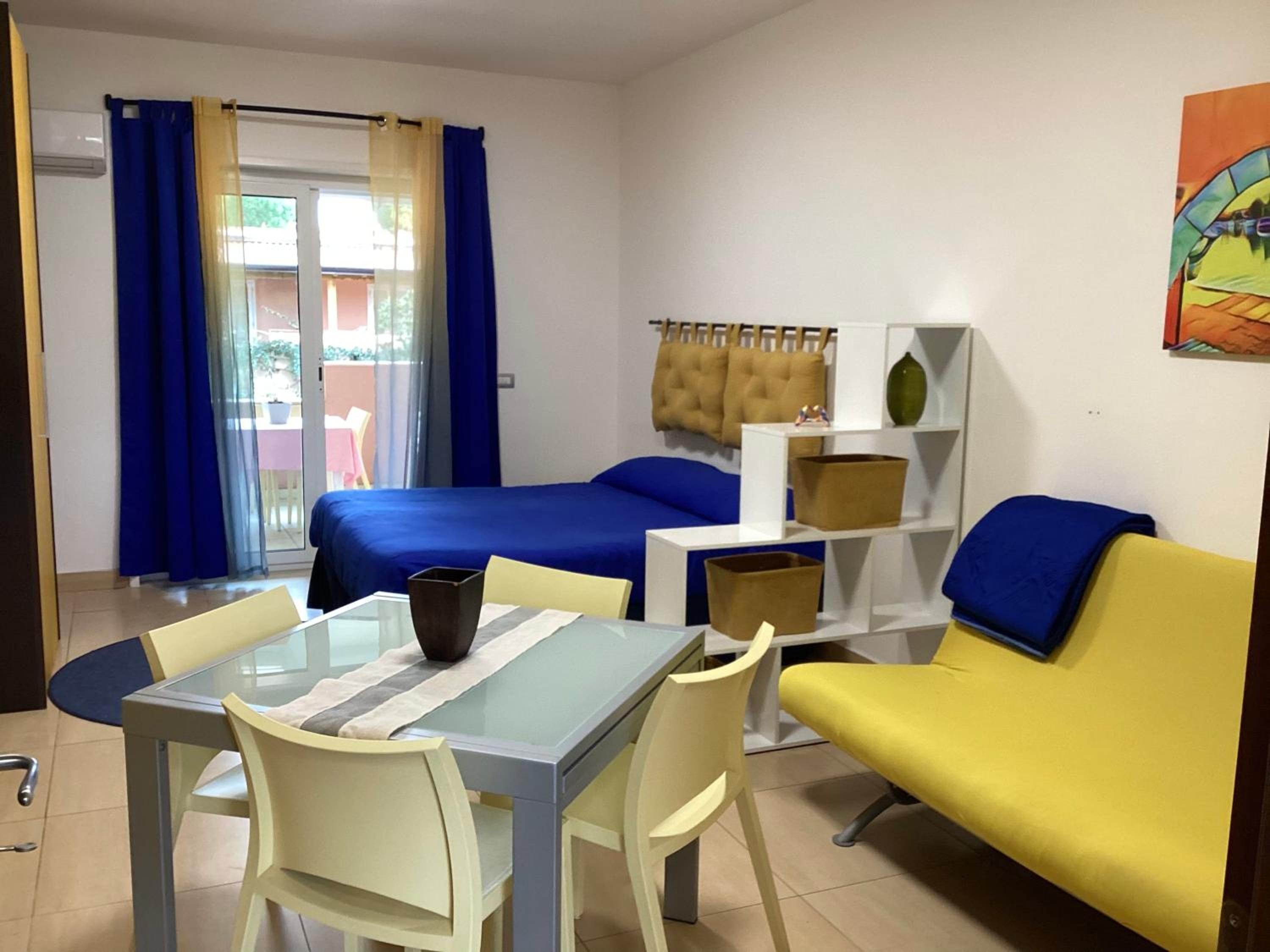 One-Bedroom Apartment