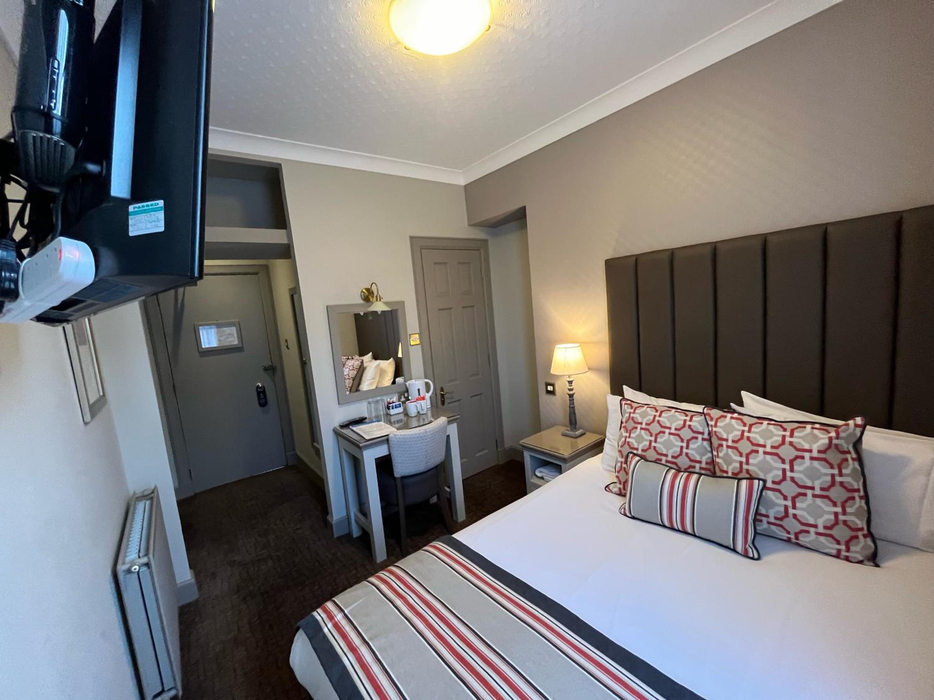 Small Double Room - Photo 1