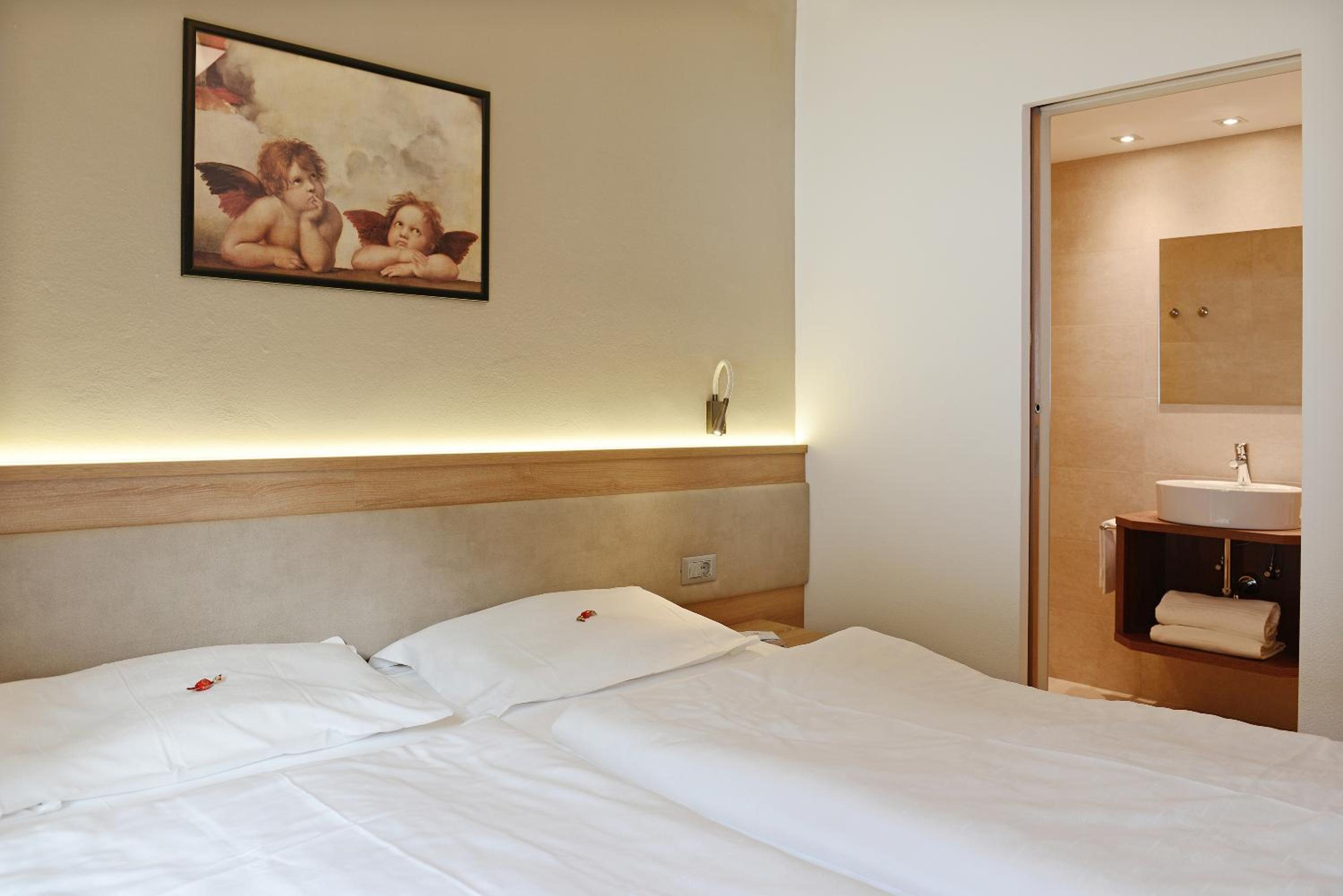 One-Bedroom Apartment (2 Adults) photo 1