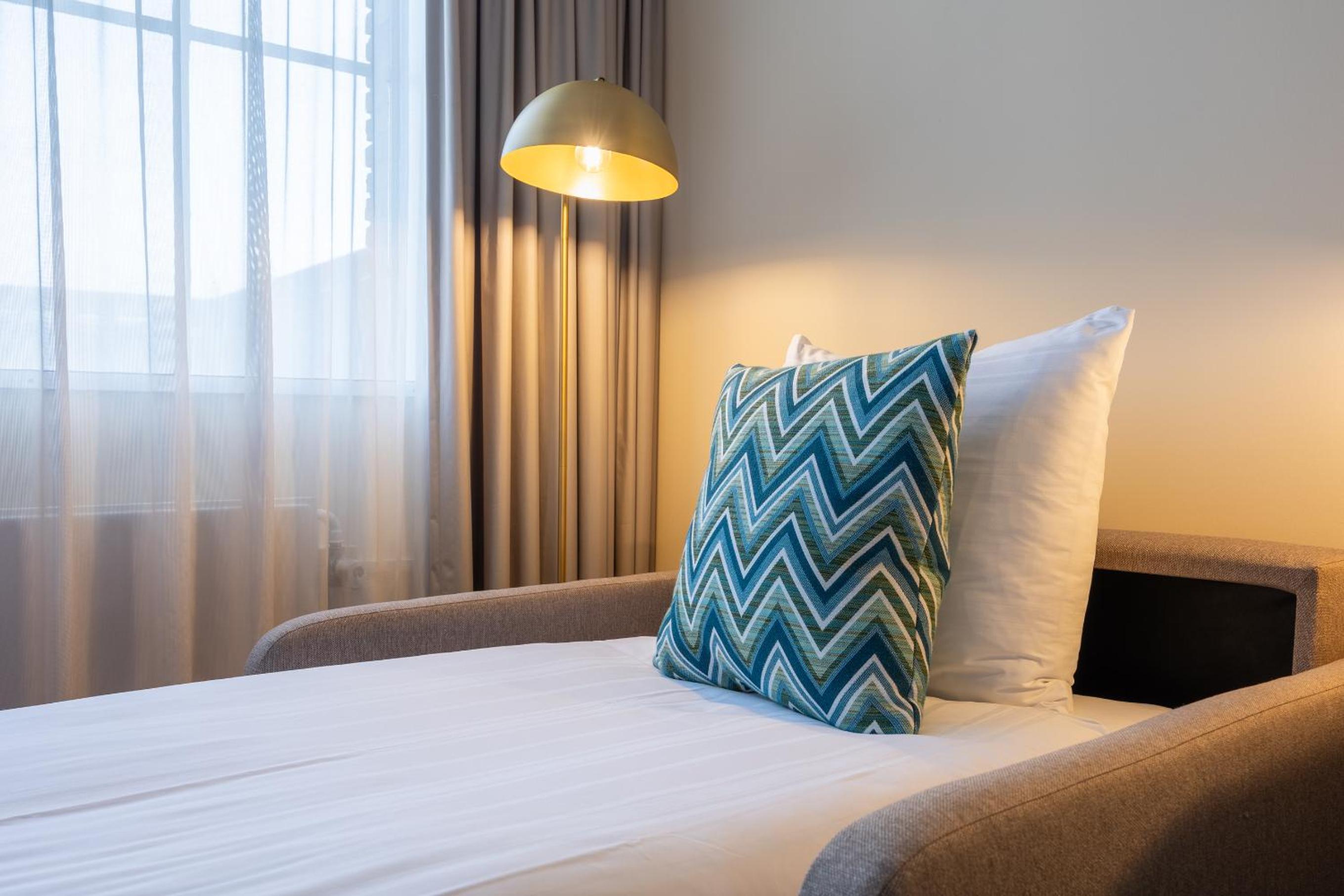 Deluxe Room 1 Twin Bed 1 Sofabed