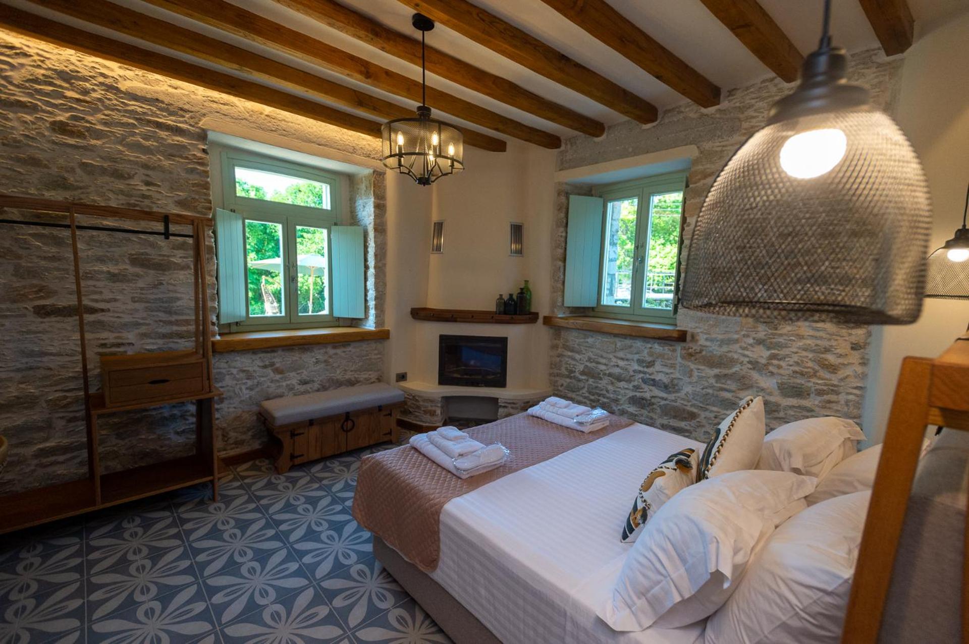 Deluxe Double Room photo 2