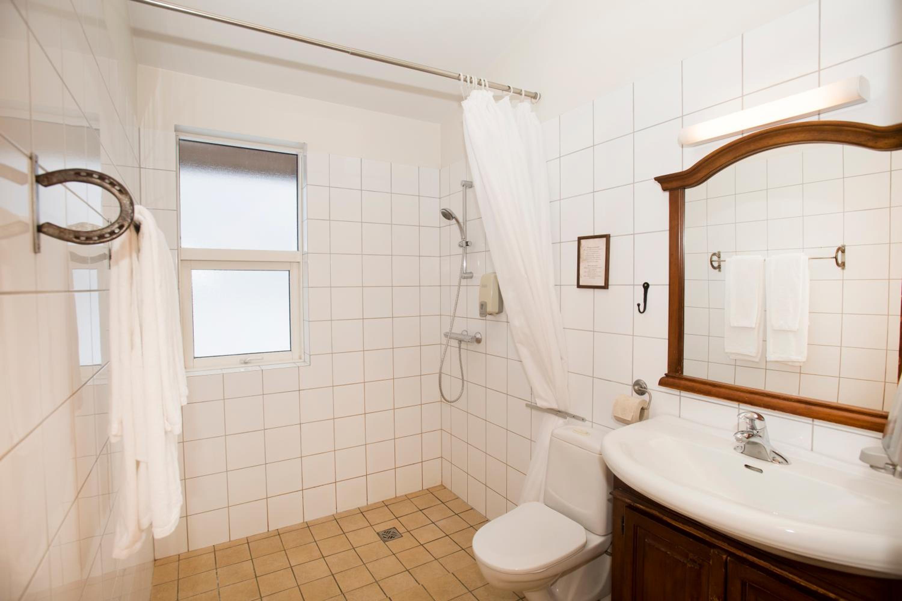Economy Triple Room photo 1