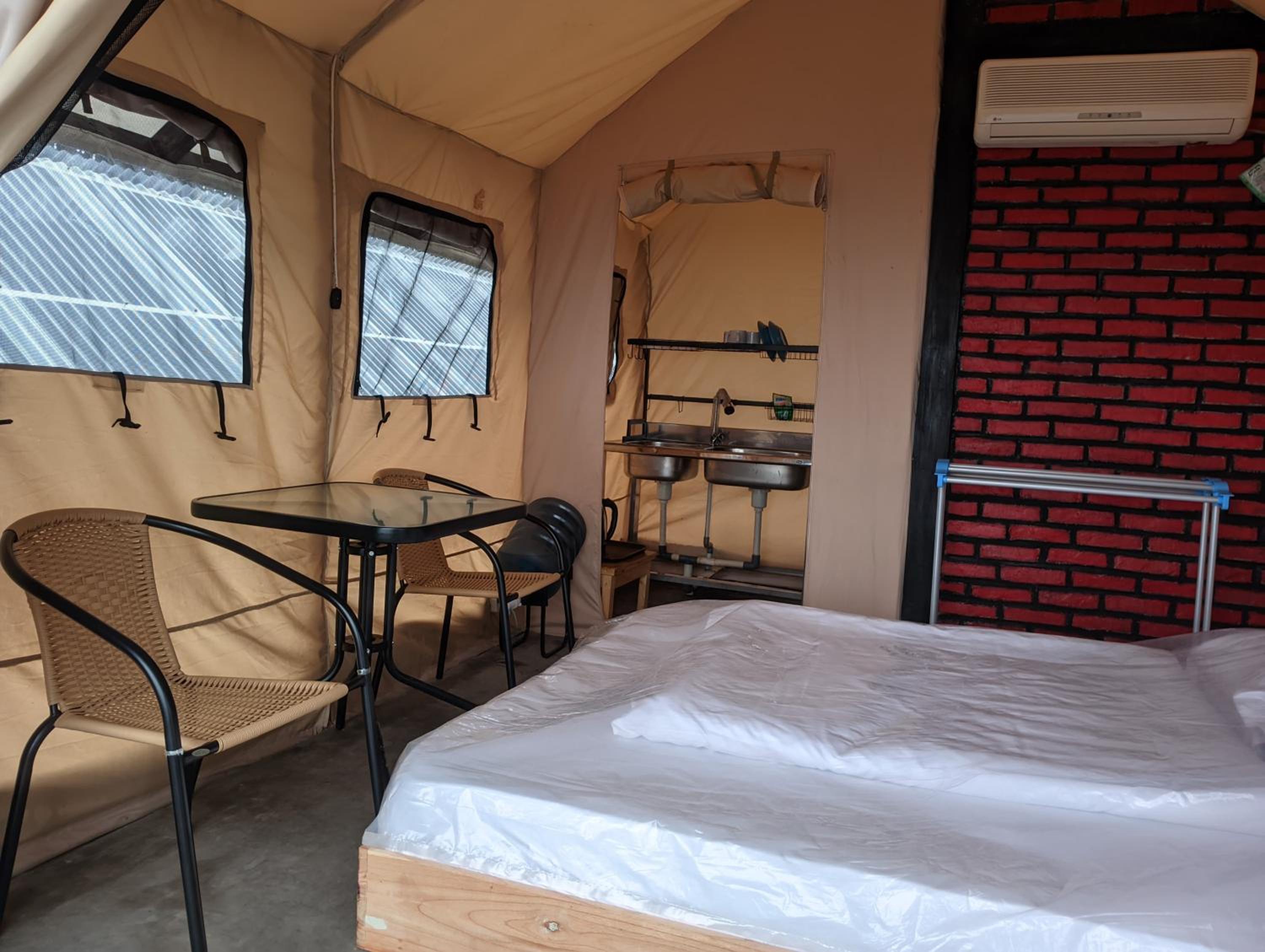 Double Room with Mountain View - Photo 2