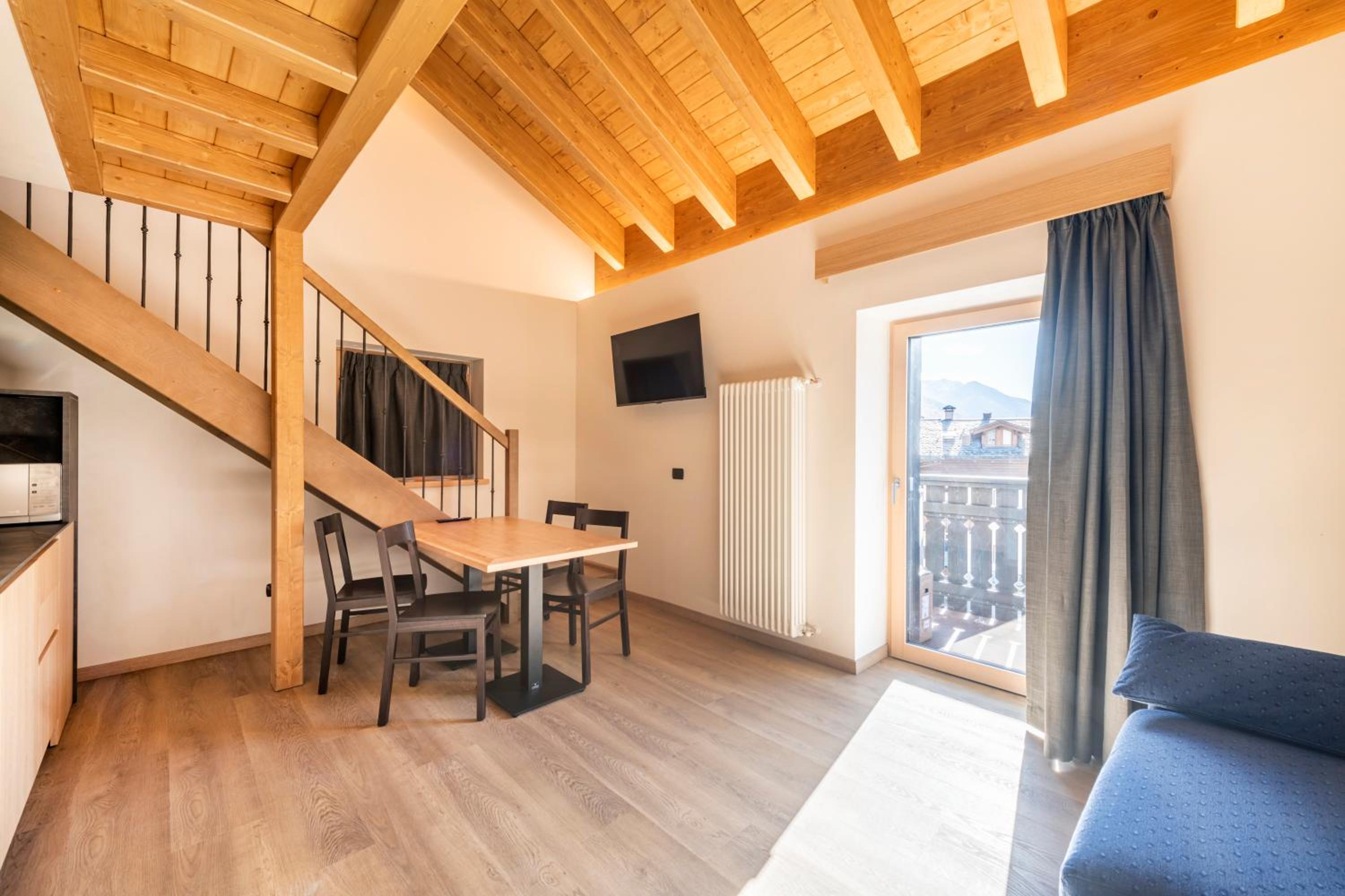Attic One-Bedroom Apartment (4 Adults) photo 1