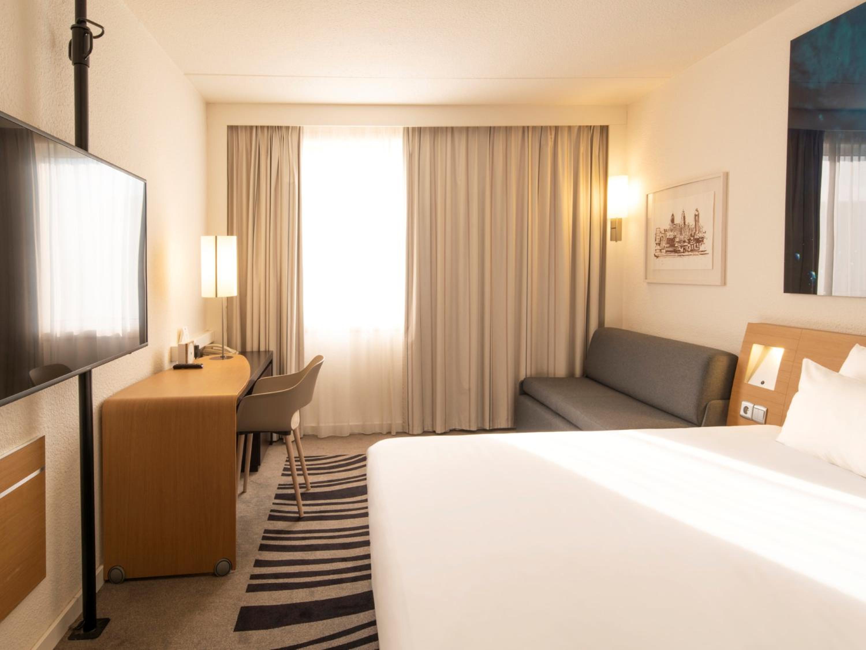 Classic Double Room with Sofa - Photo 1