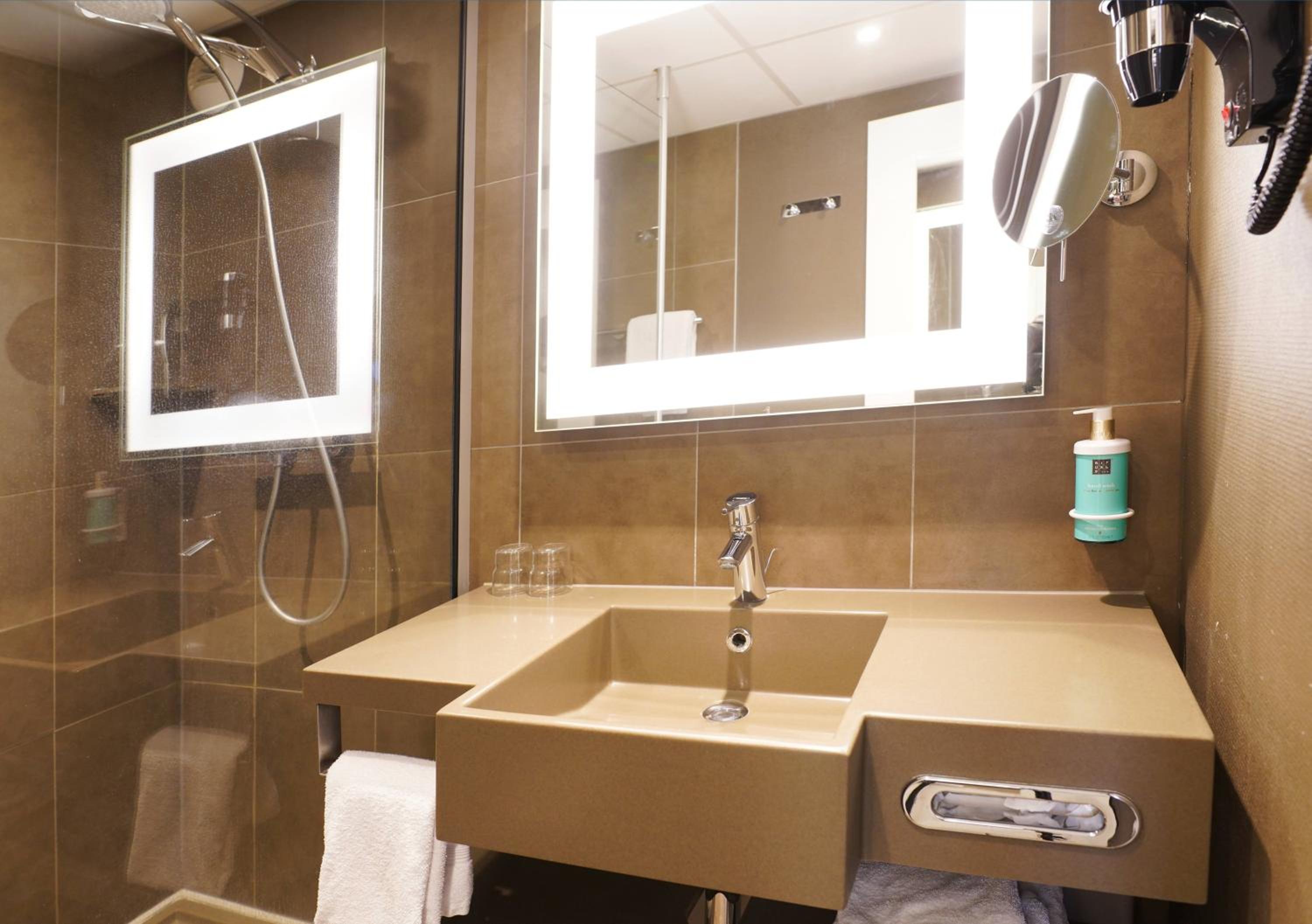 Superior Double Room - Photo 10