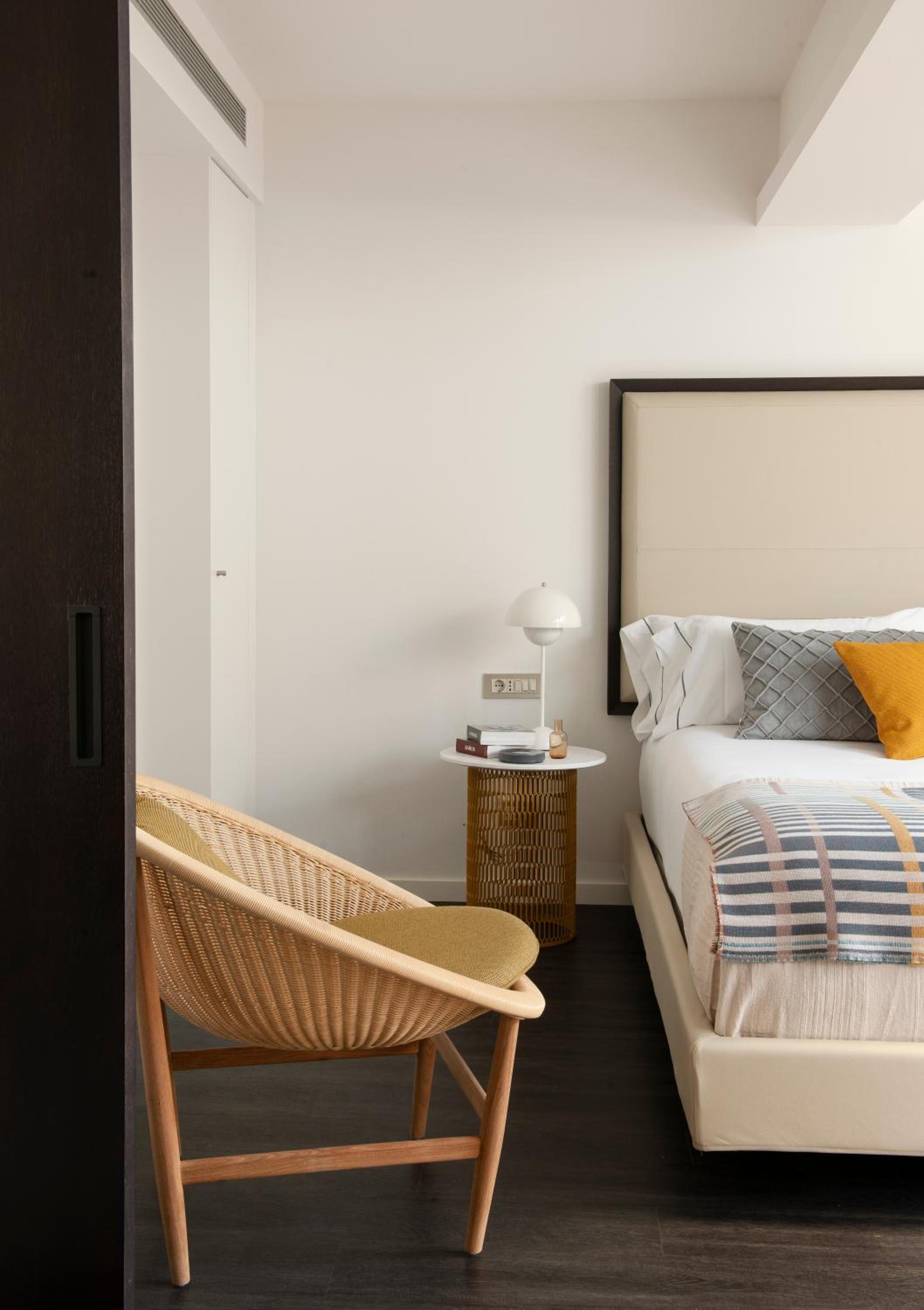 Two-Bedroom Apartment with Terrace photo 2