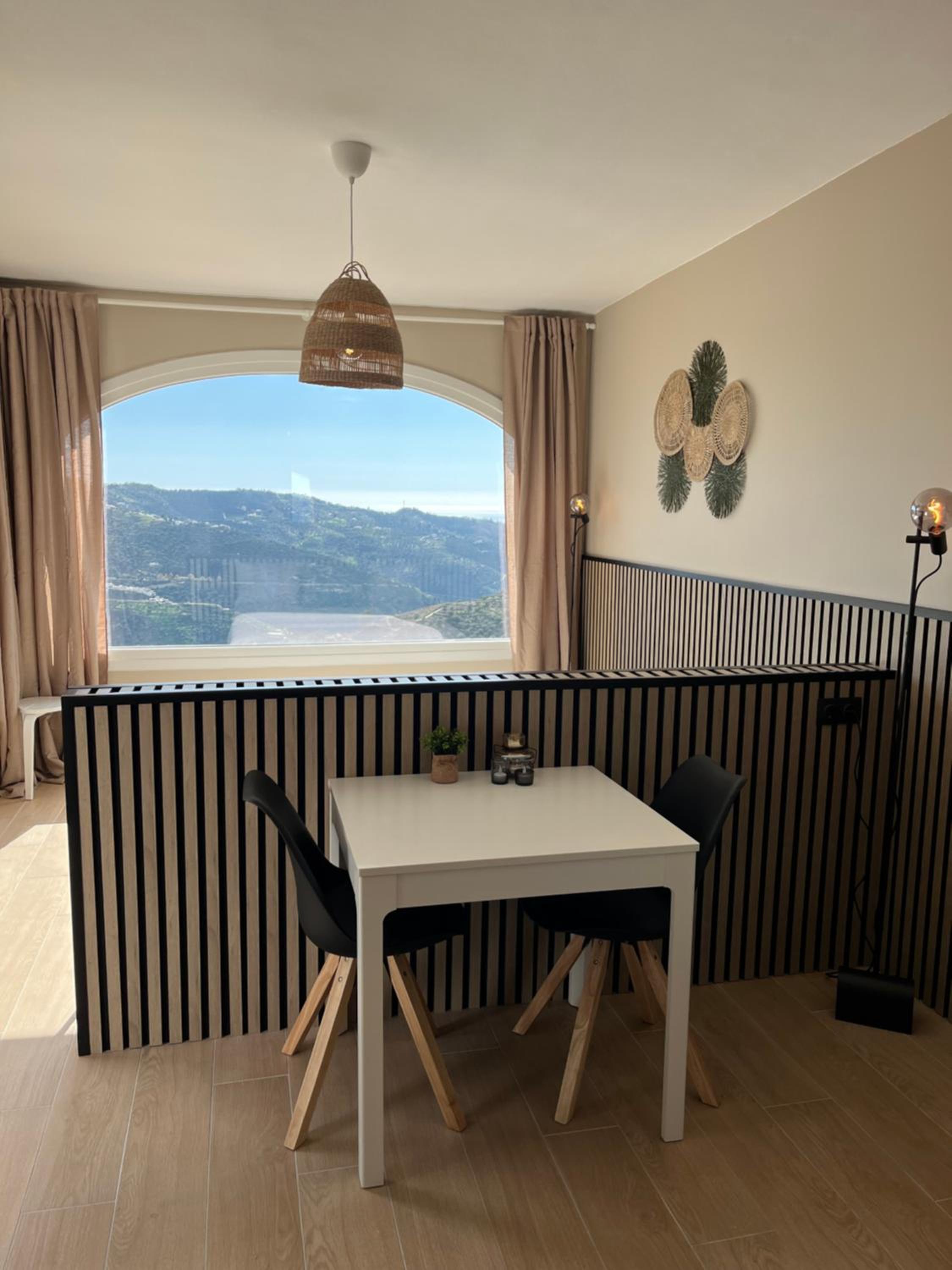 Deluxe Double Room with Balcony and Sea View photo 3