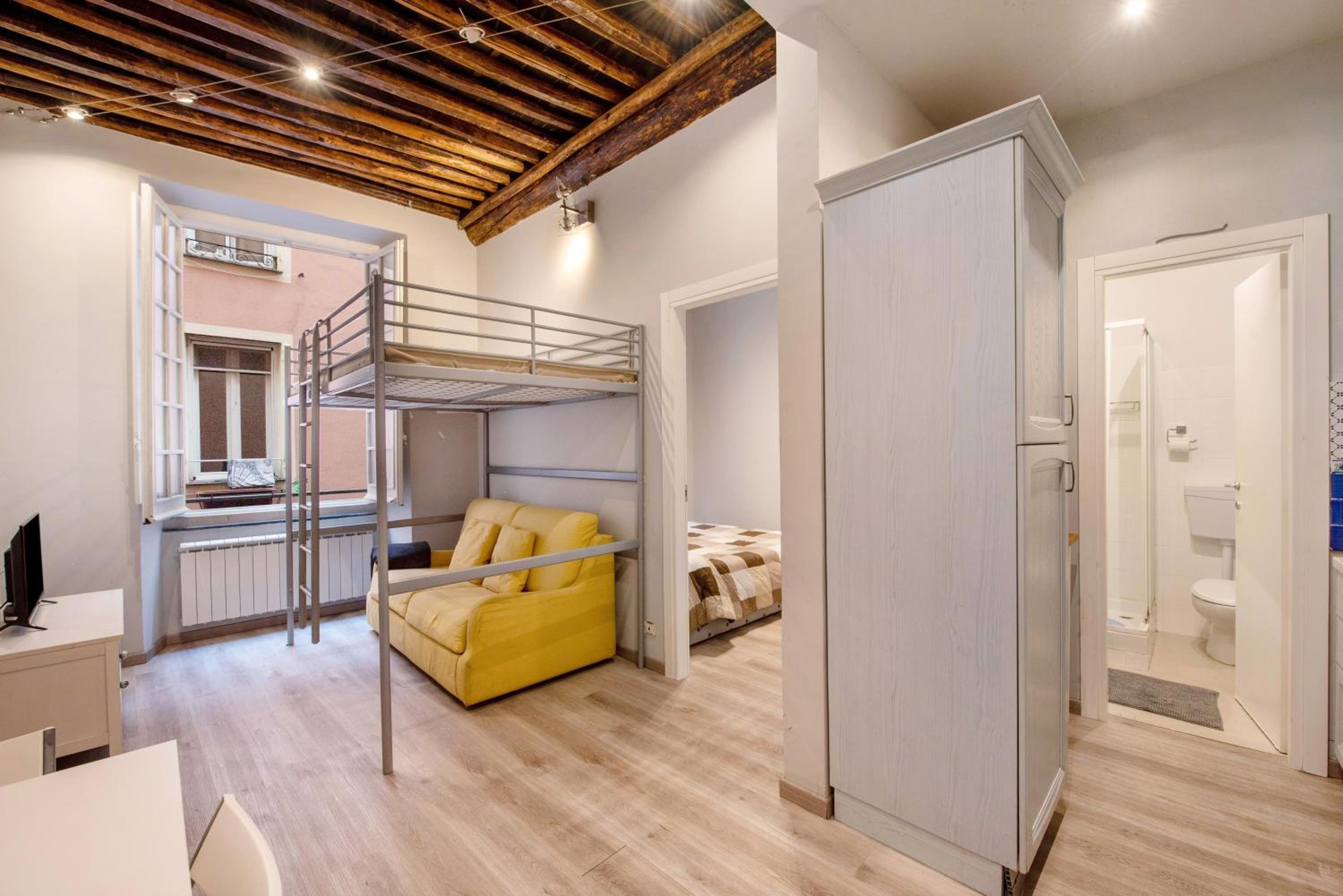Superior One-Bedroom Apartment