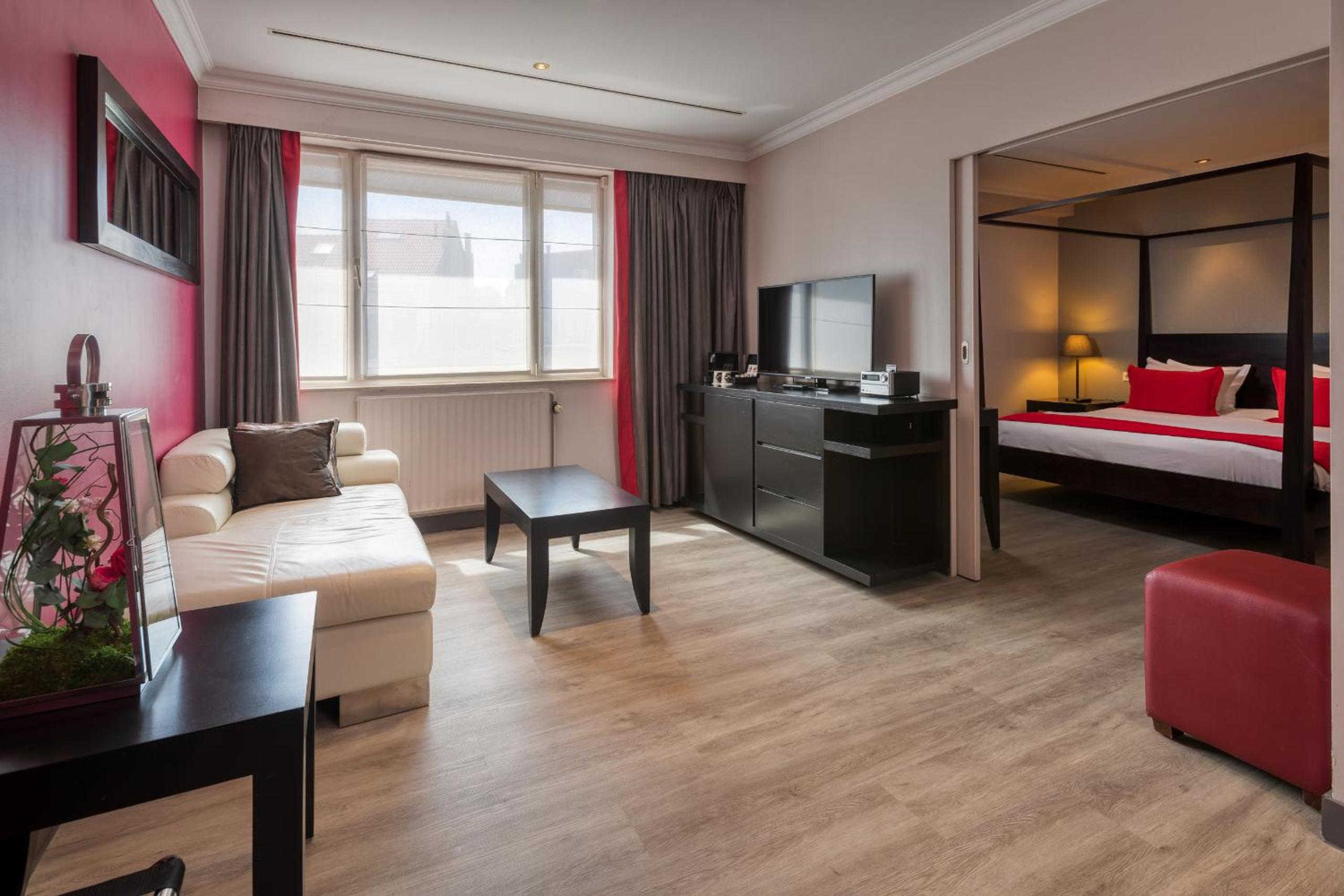 Deluxe Double Room - Photo 10