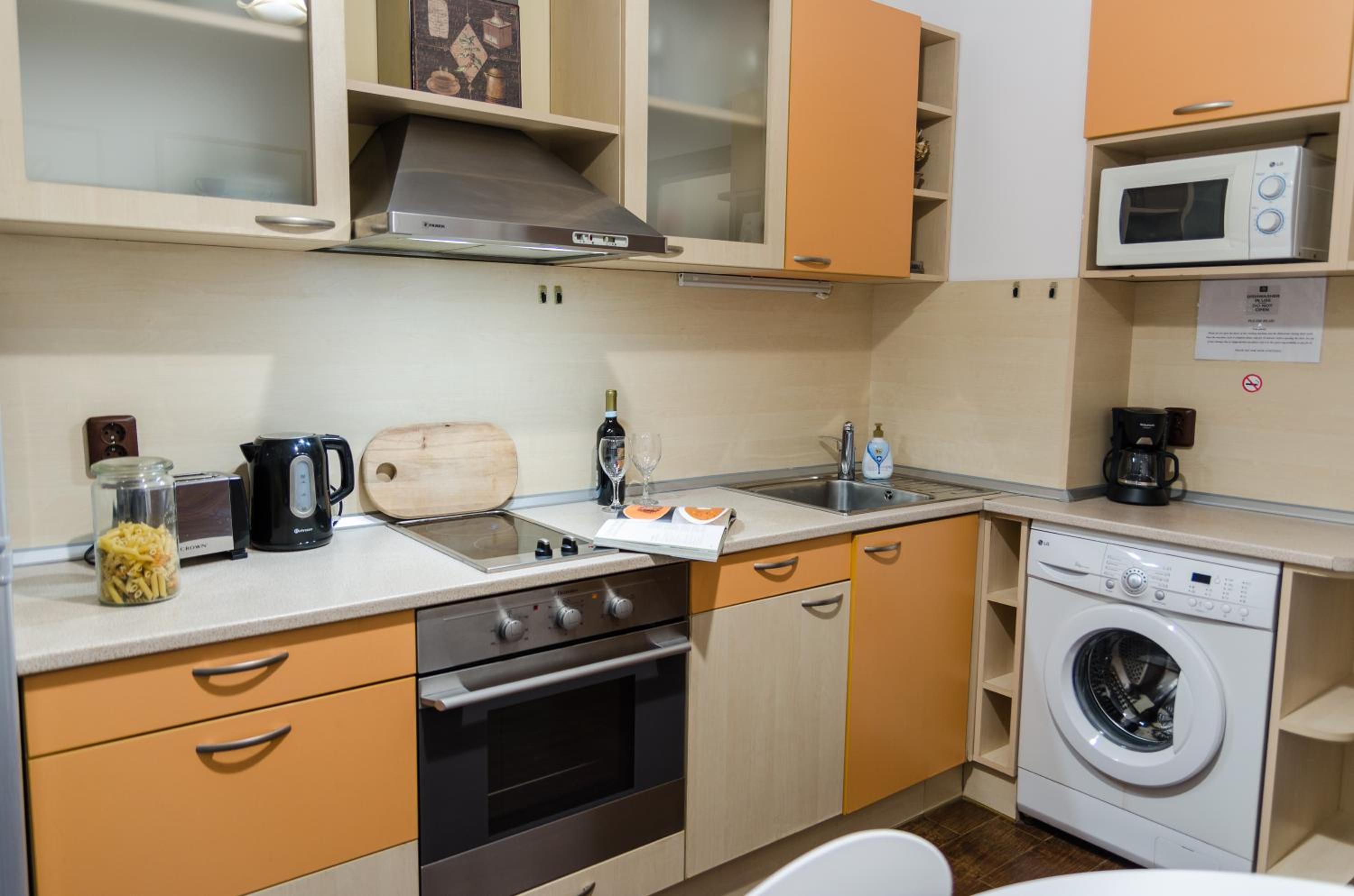 One-Bedroom Apartment - Photo 8
