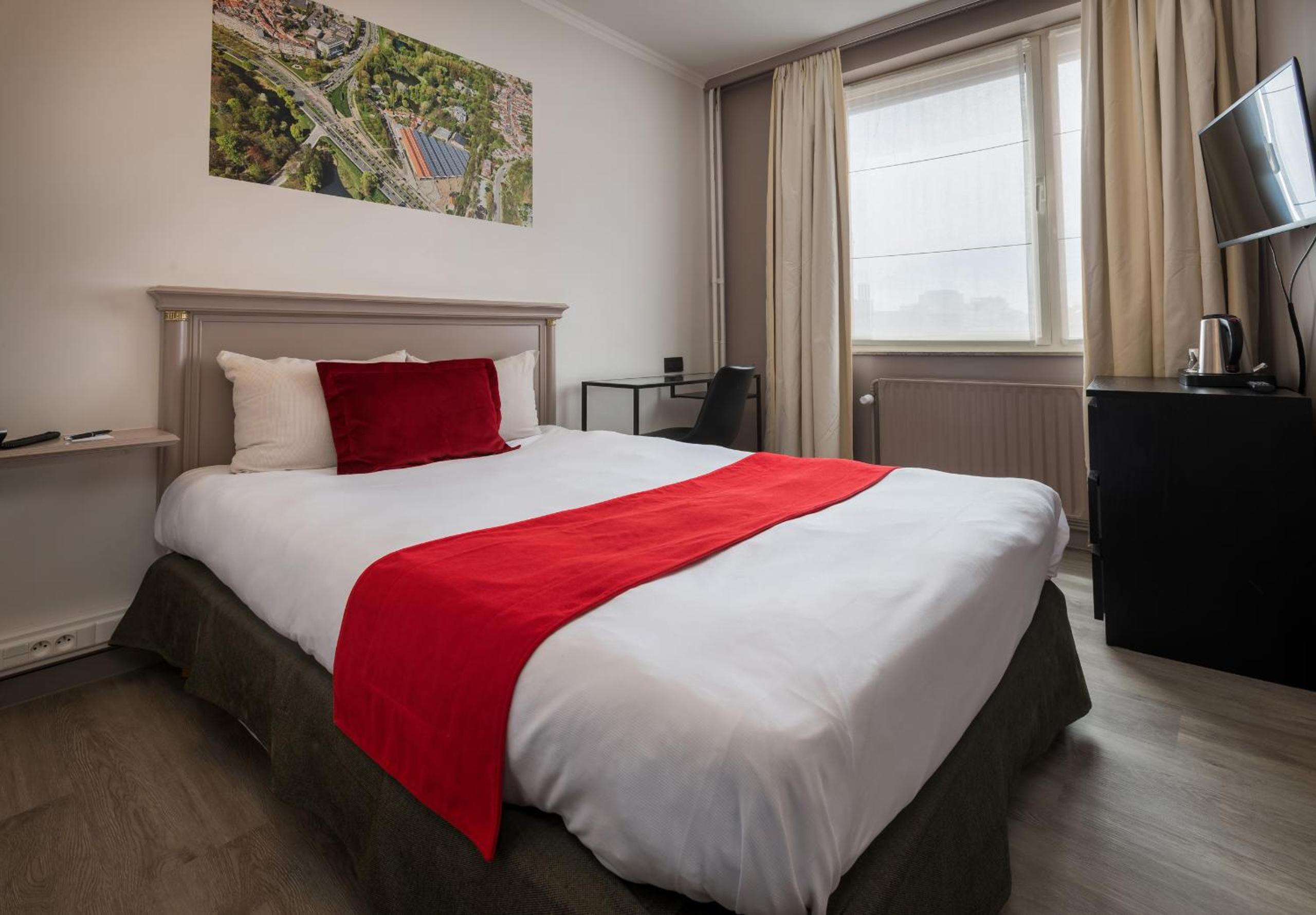 Small Double Room - Photo 4