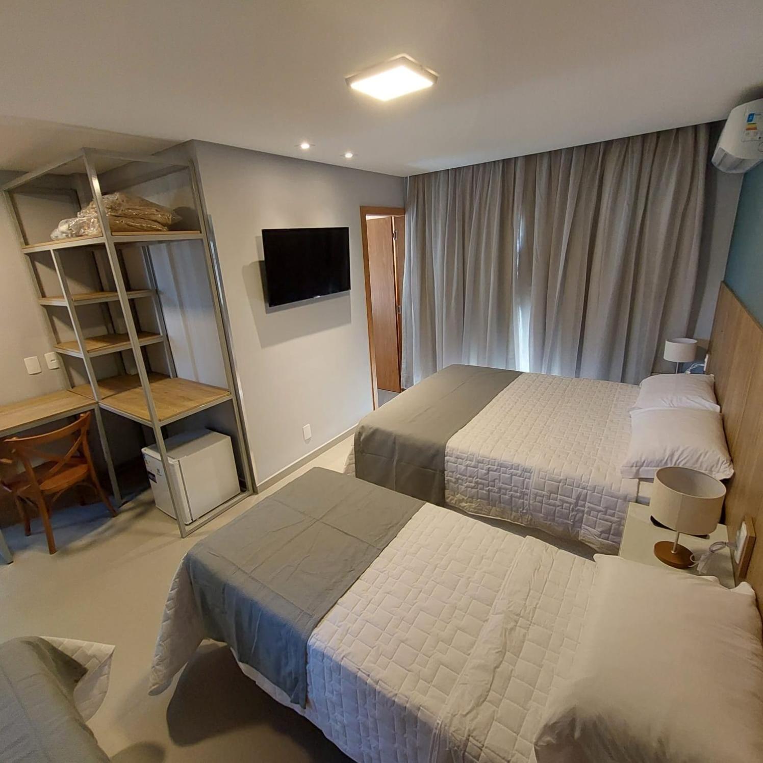 Quadruple Room with Private Bathroom photo 3