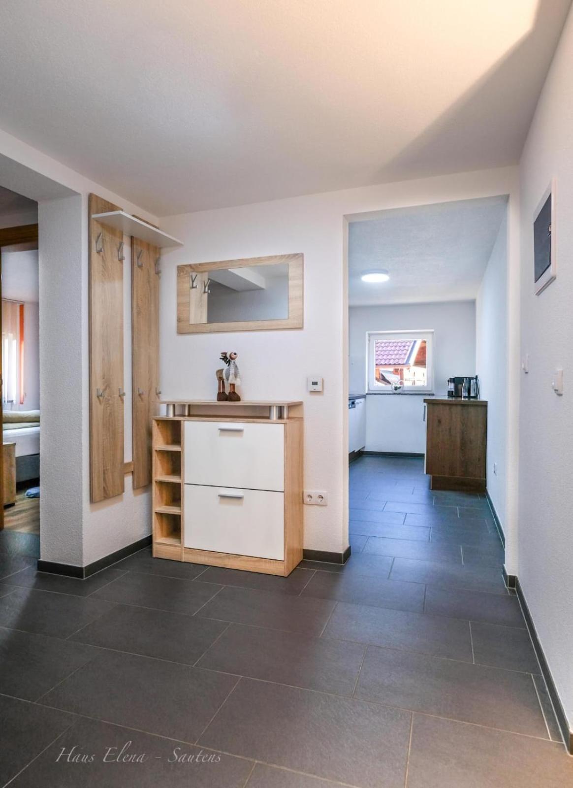 Two-Bedroom Apartment with Mountain View - Photo 10