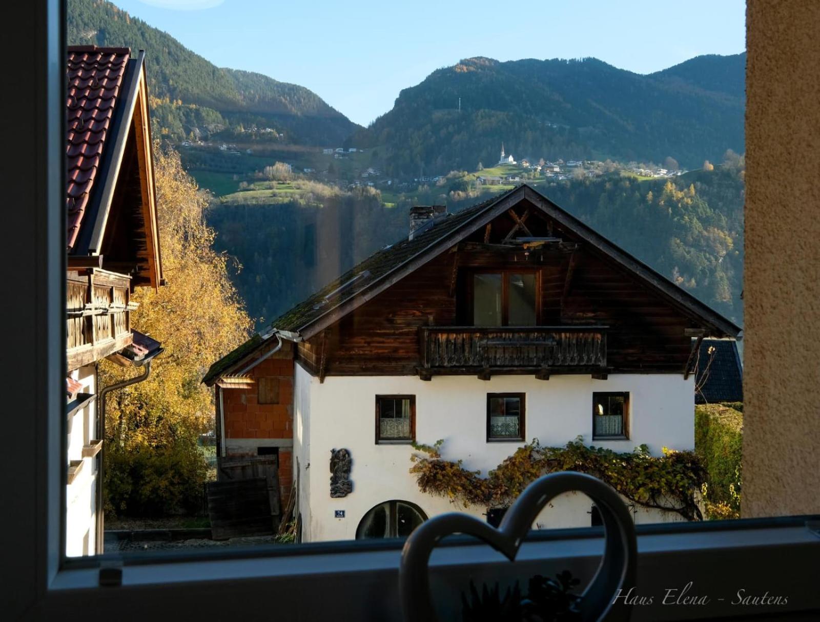 Two-Bedroom Apartment with Mountain View - Photo 18