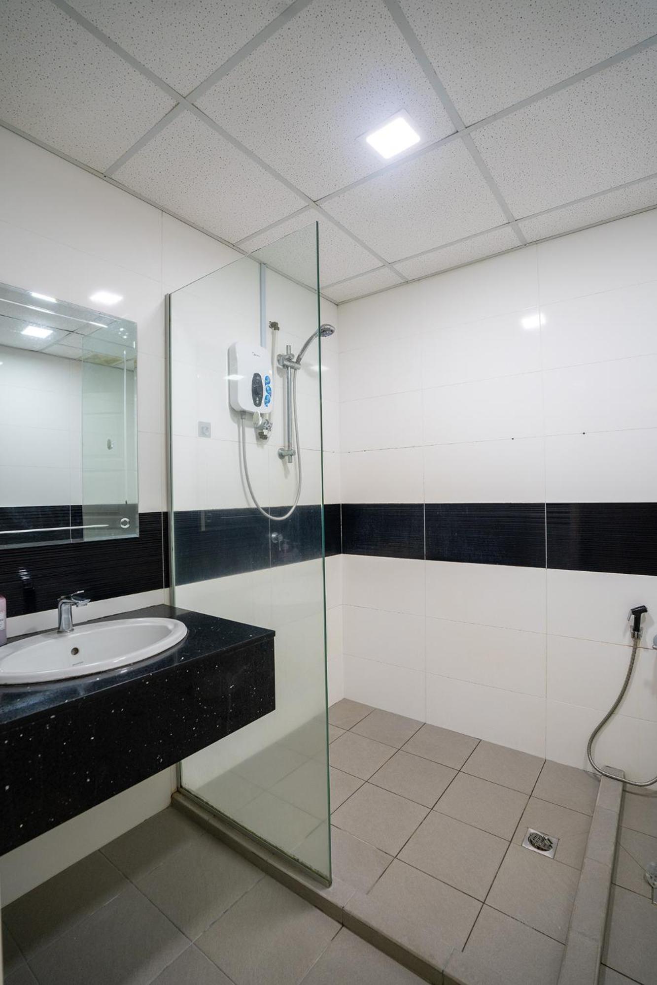 Studio Apartment with Sea View photo 3