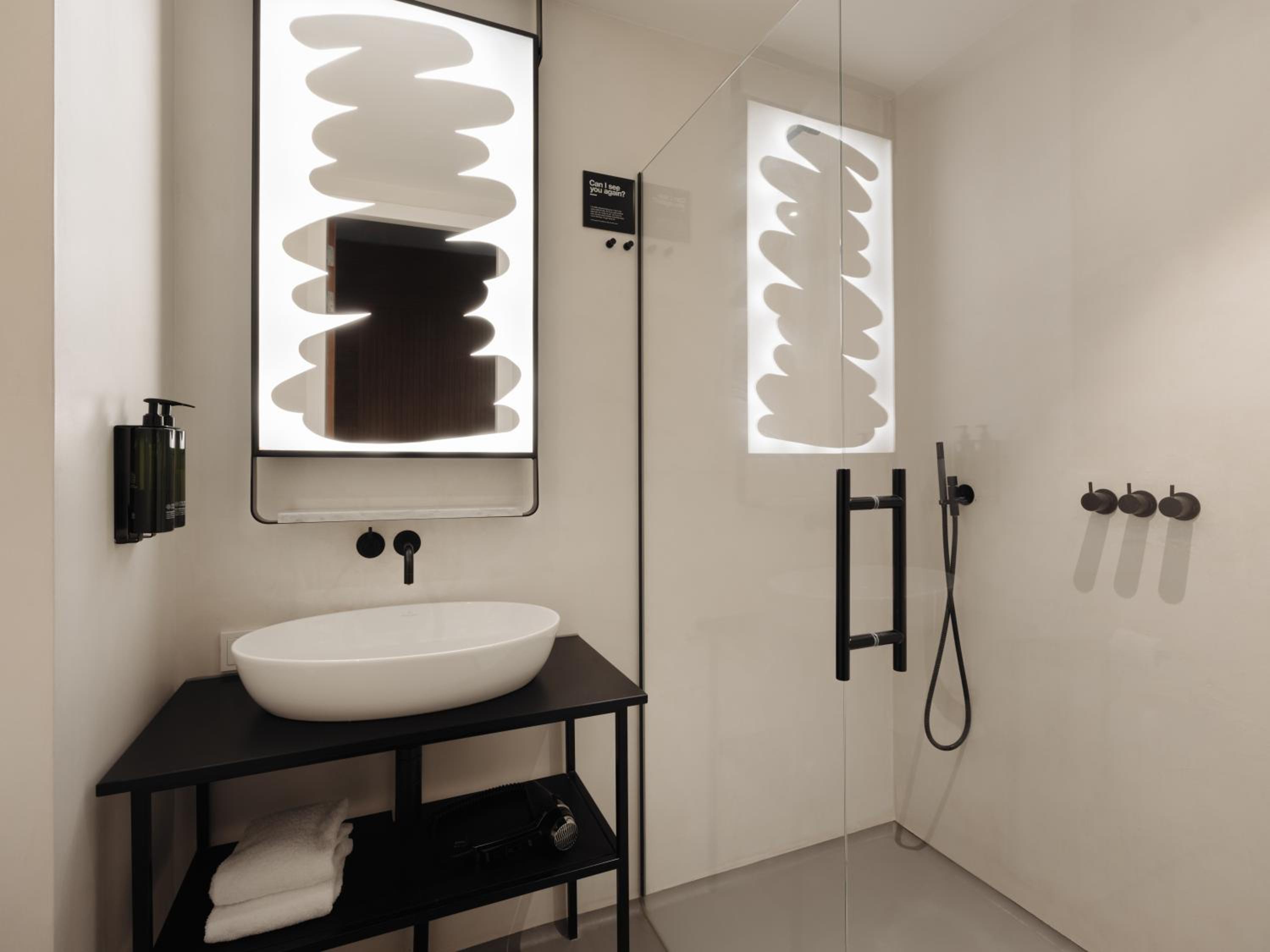 Big Double Room thumbnail 5