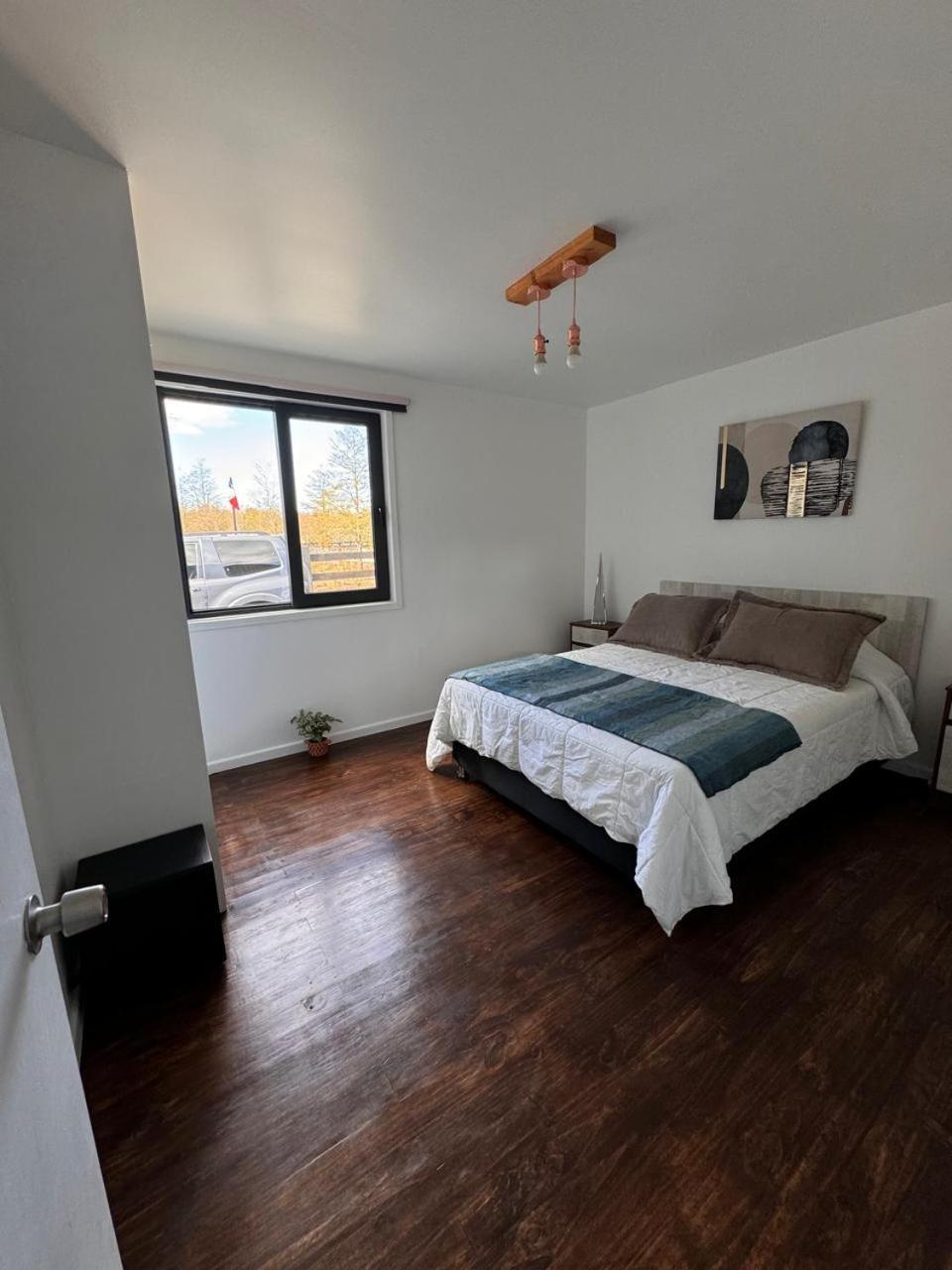 Three-Bedroom House photo 3