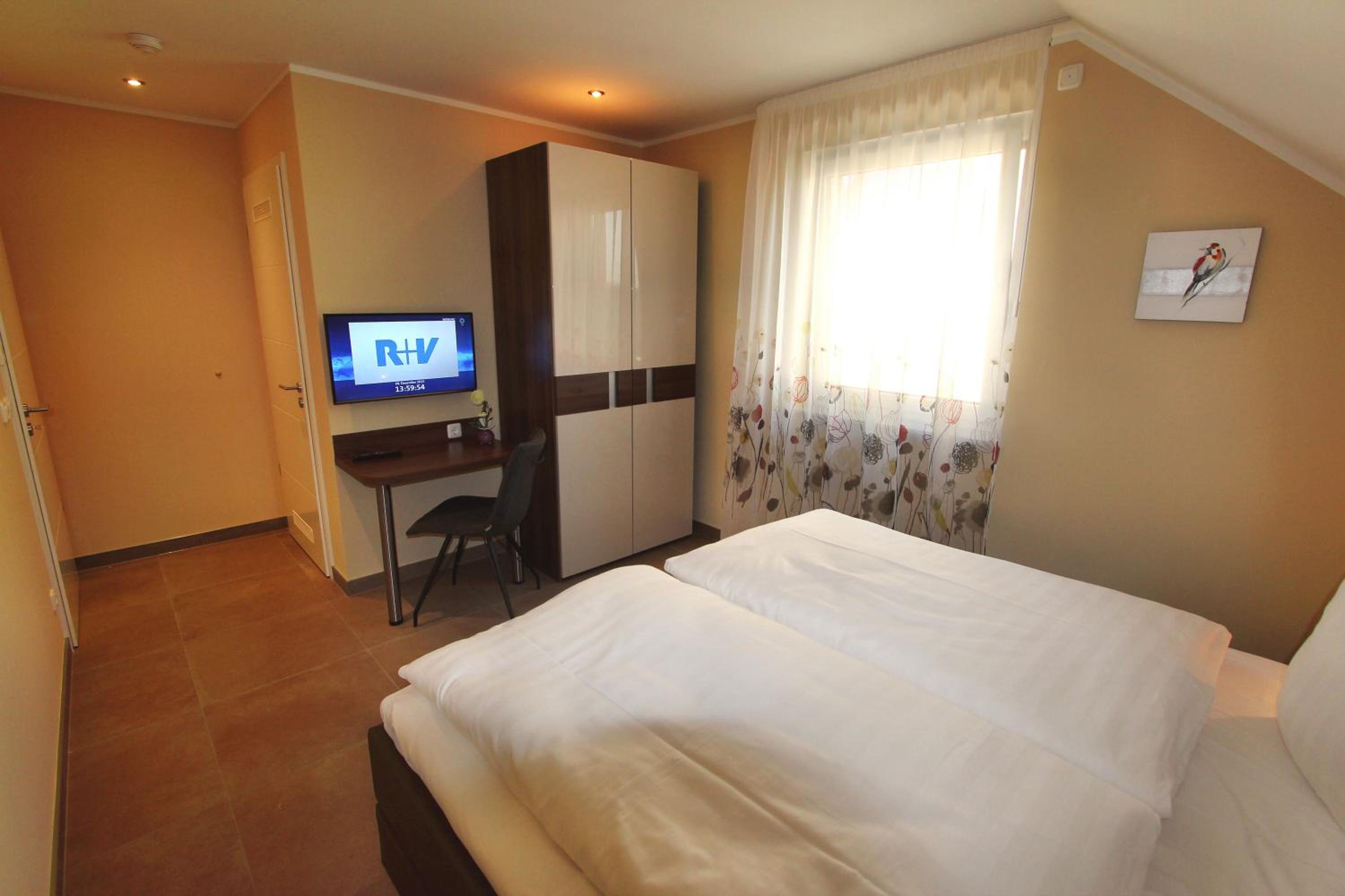 Two-Bedroom House photo 3