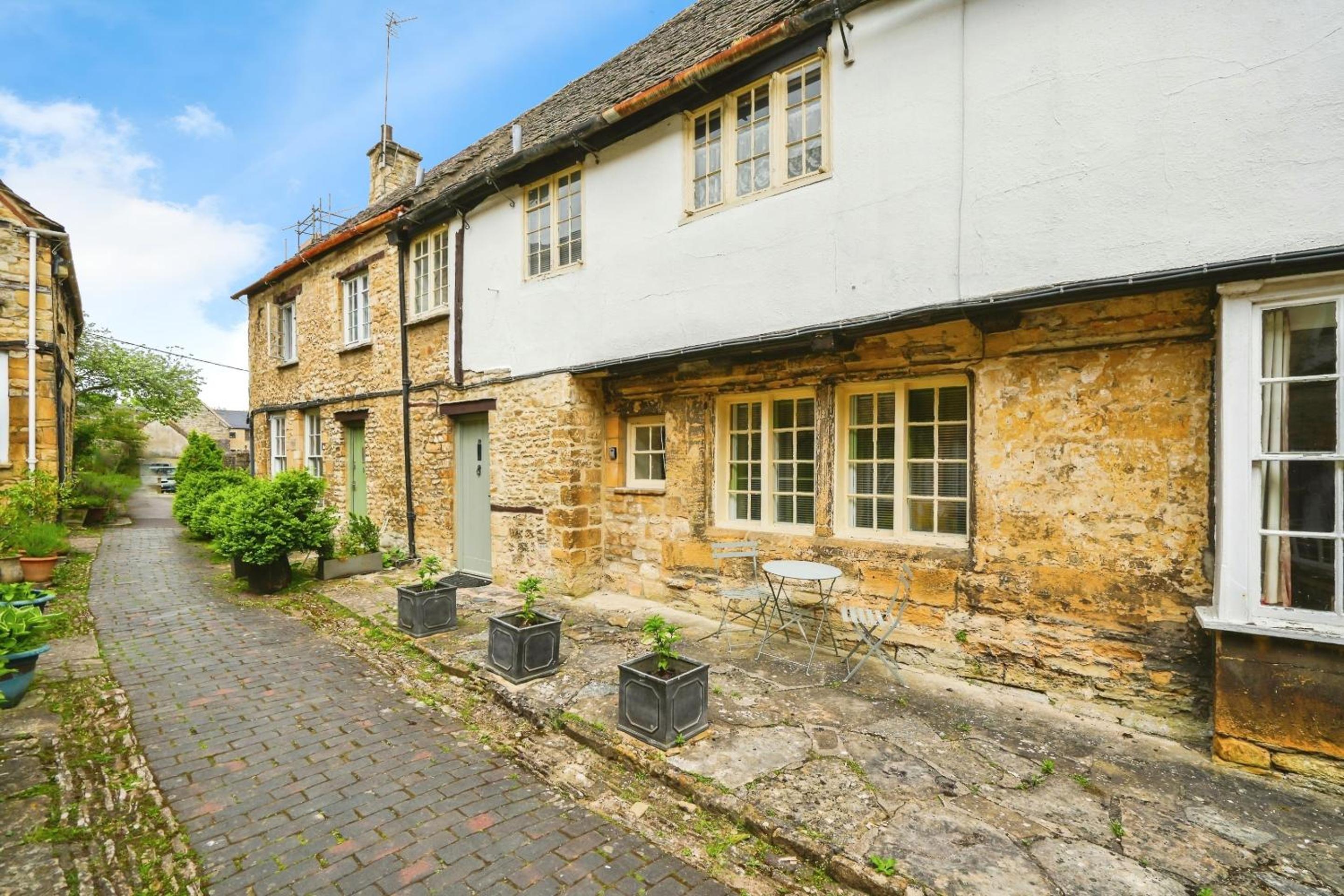 Two-Bedroom Cottage photo 2