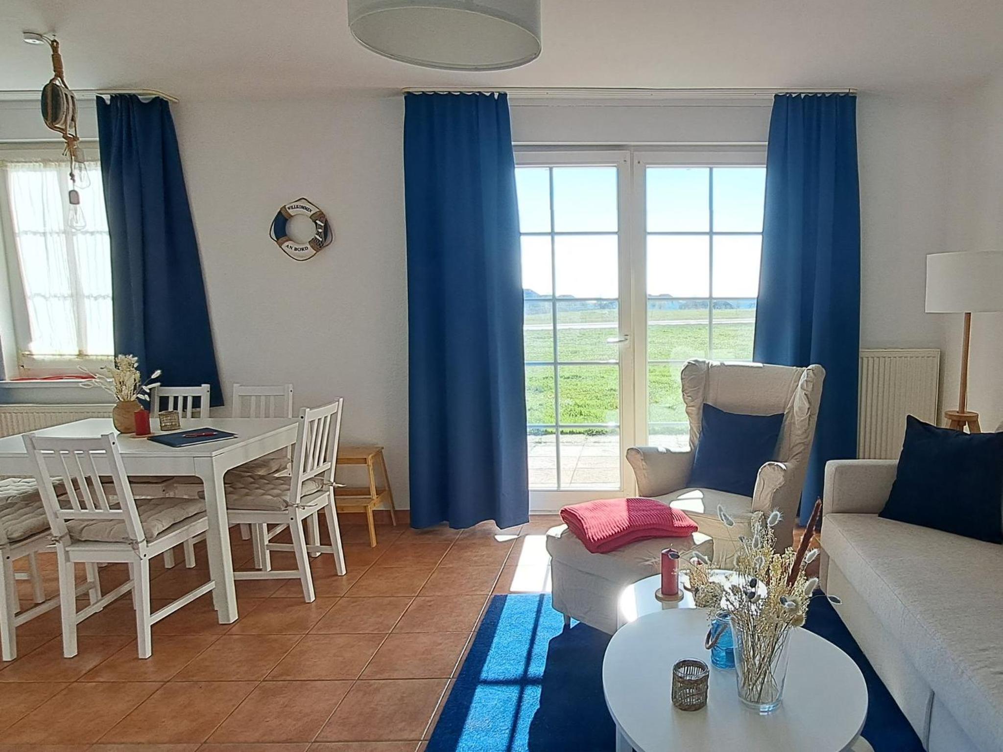 Apartment with Terrace photo 3