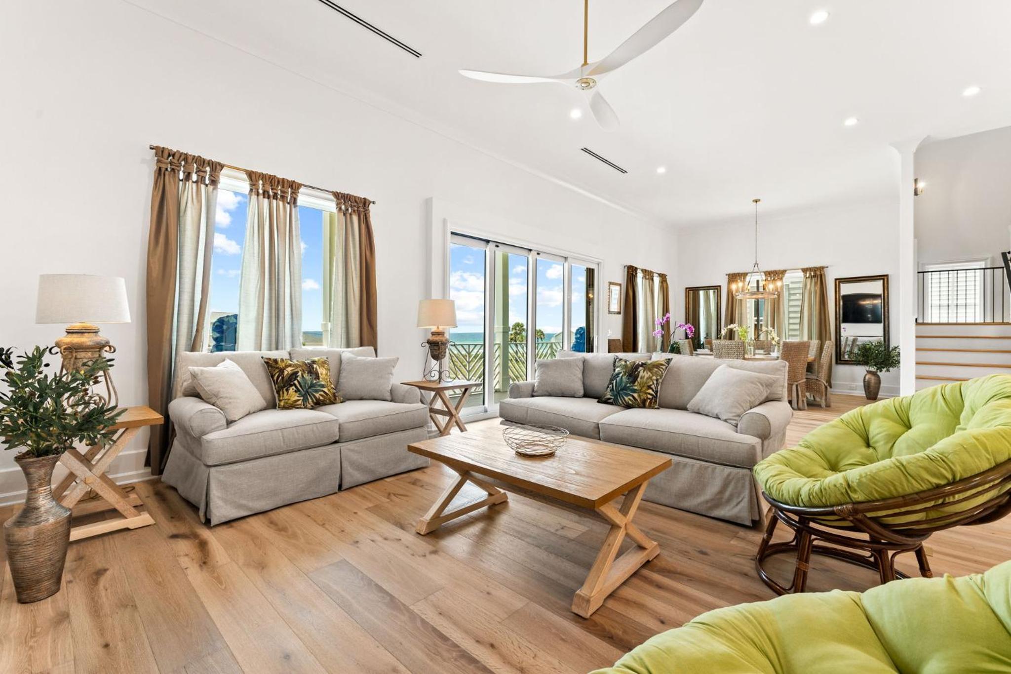 Seven-Bedroom House photo 1