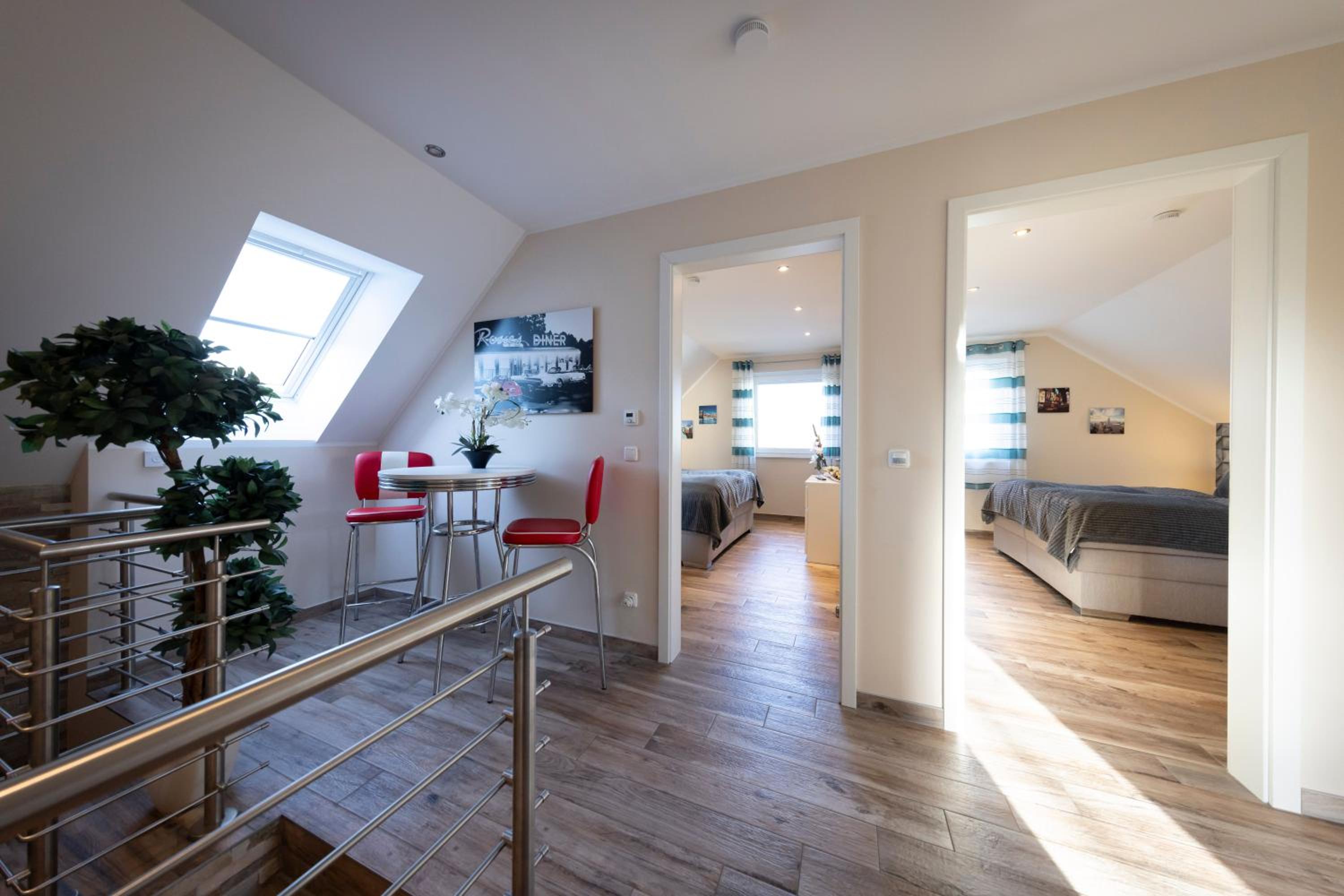 Three-Bedroom House photo 3