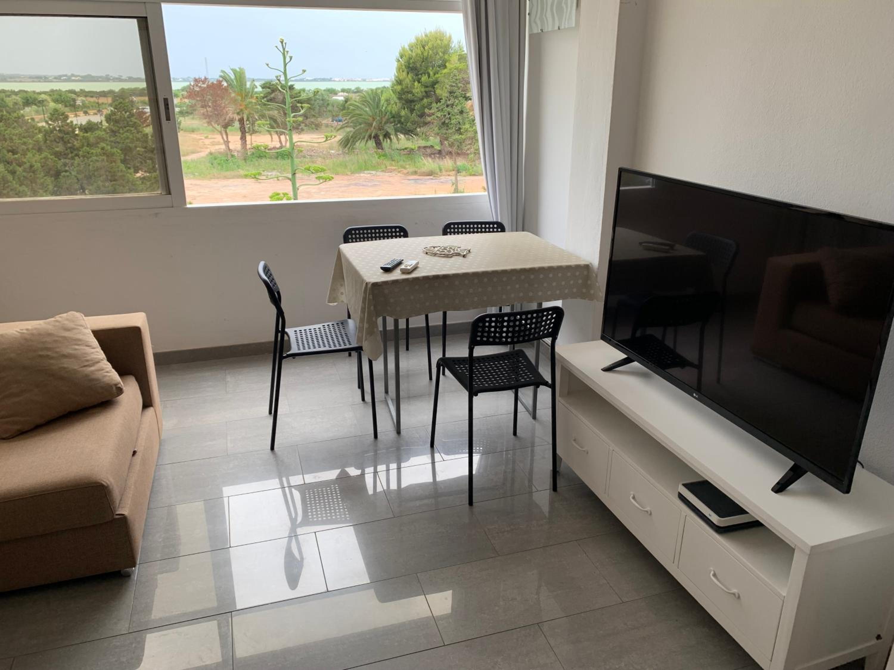 Apartamento de una habitación con vista al mar
