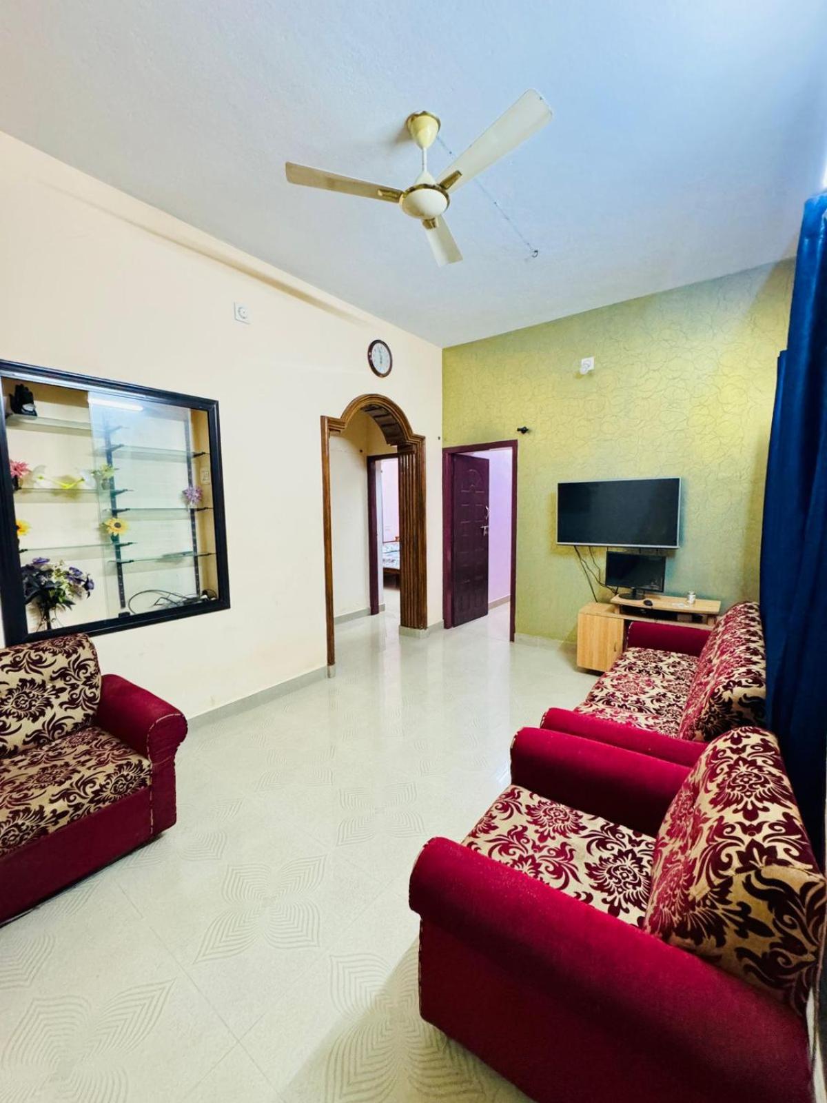 One-Bedroom House photo 1