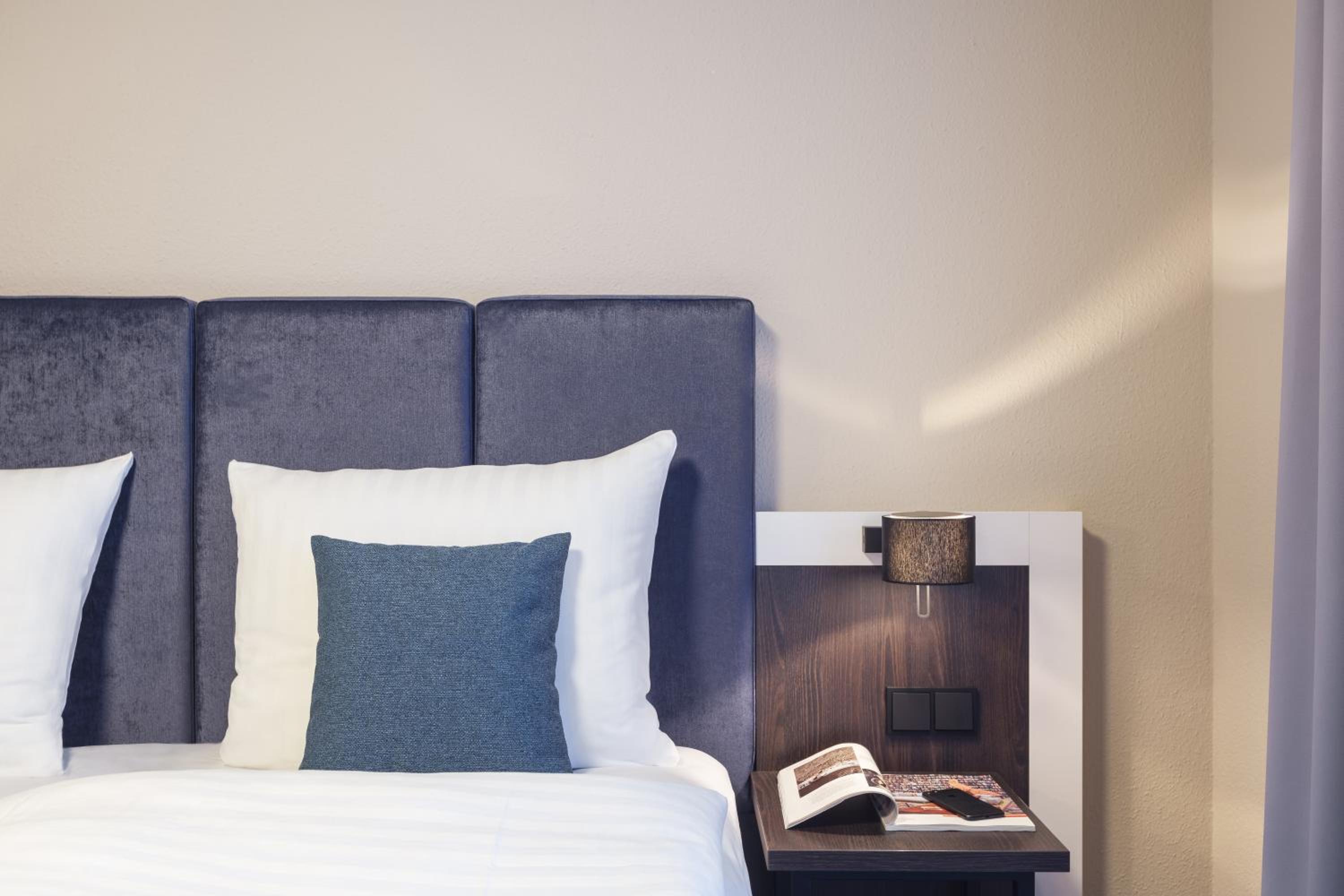 Standard Queen Room - Photo 1